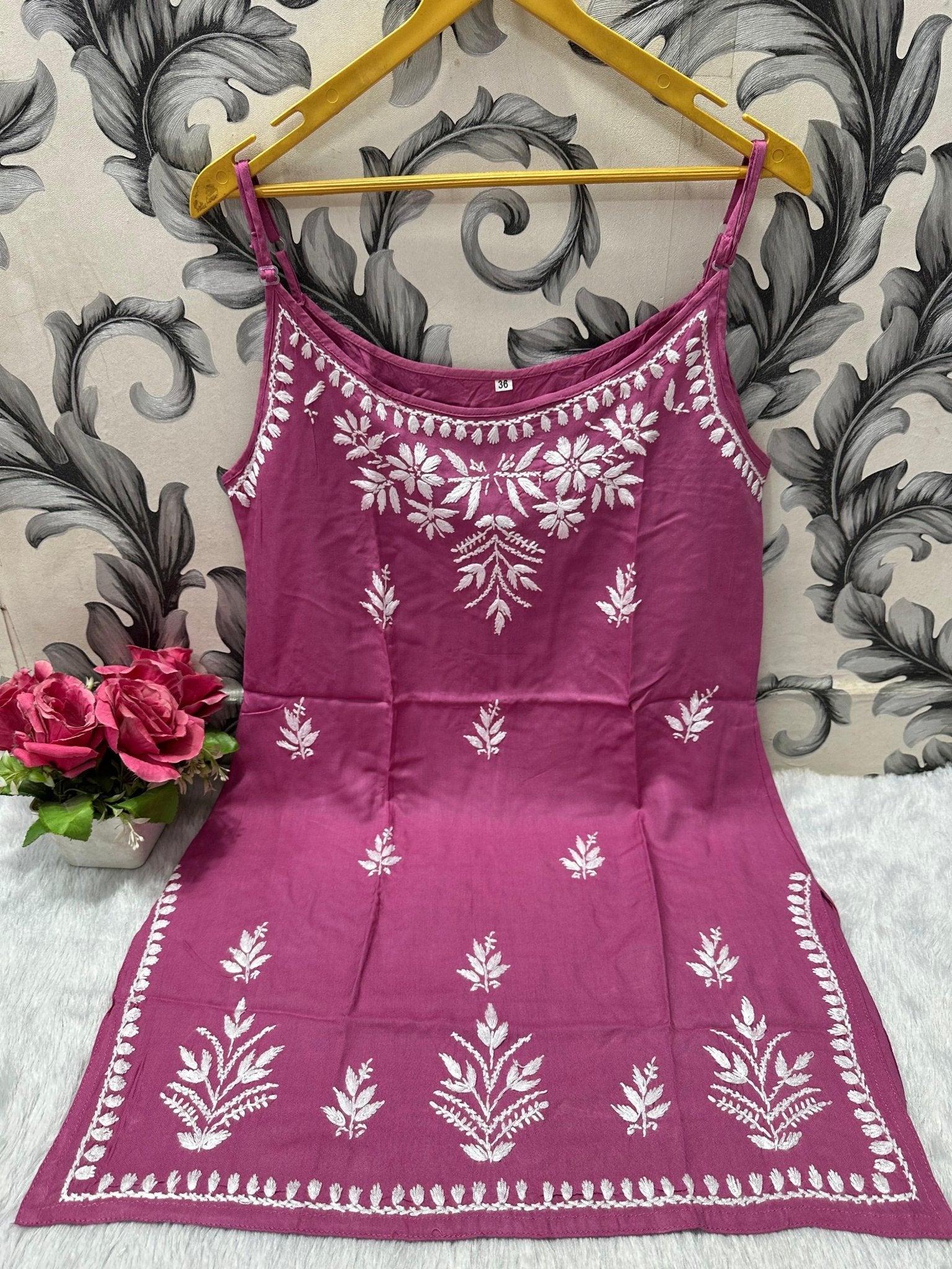 Noodle starp short Chikankari Kurti - Chikankari official