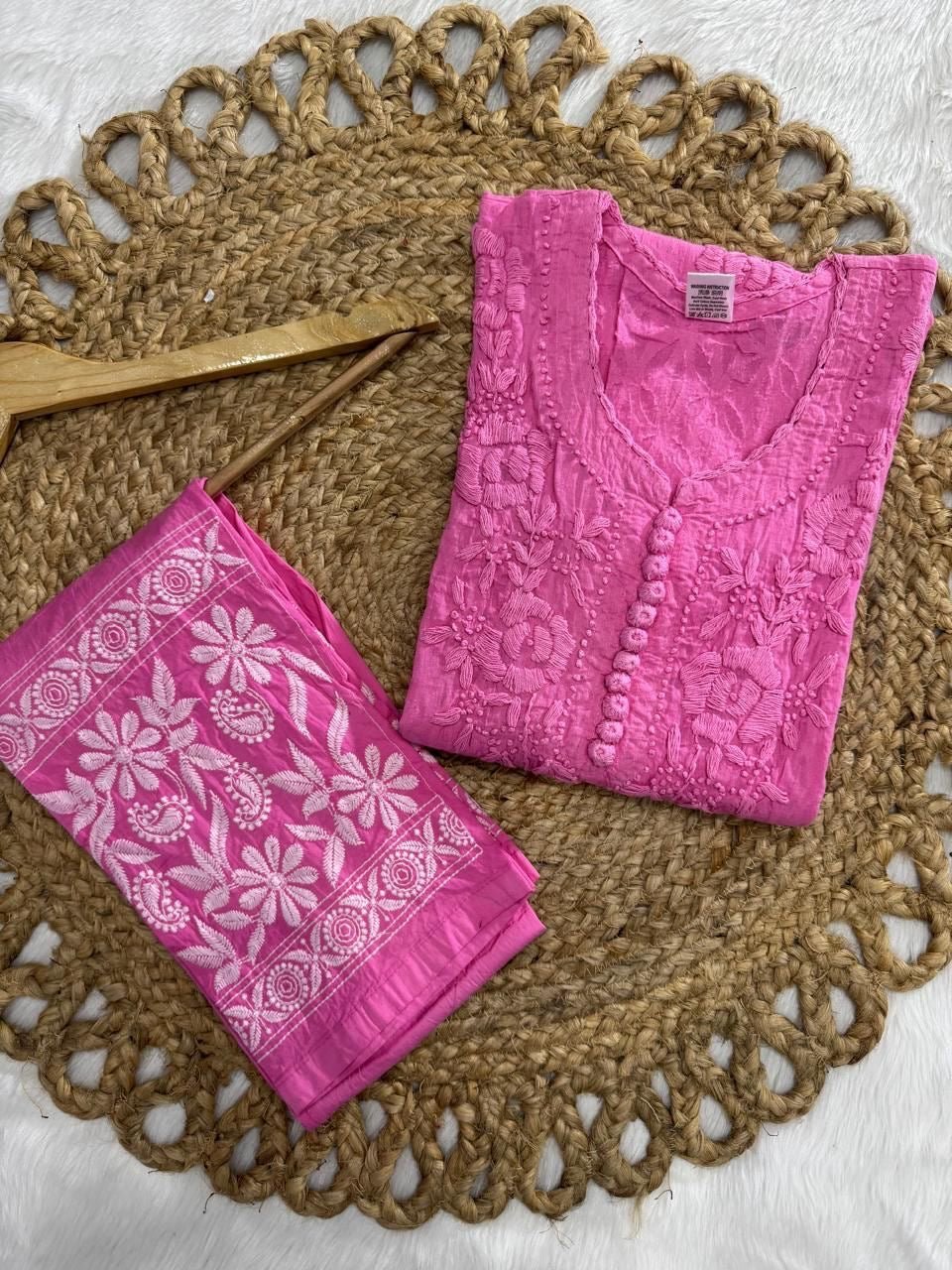 36 / hot pink