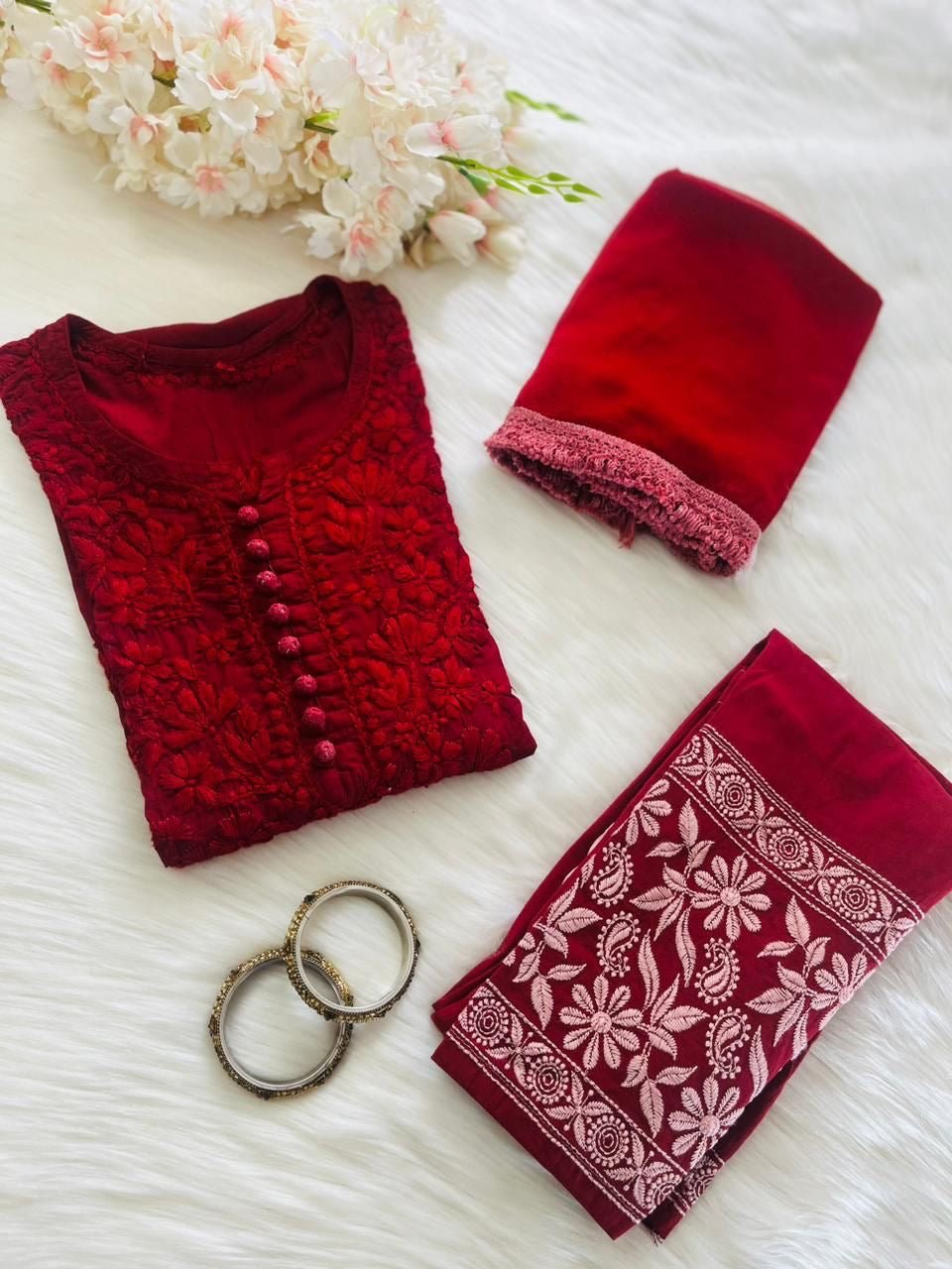 36 / red