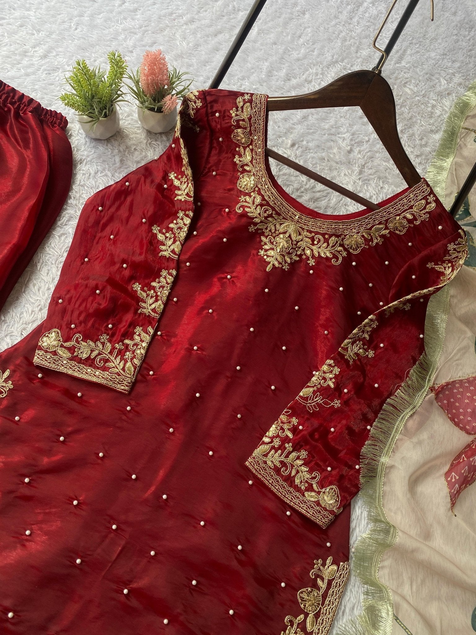 Noor Wedding 3pc Silk Set - Chikankari official