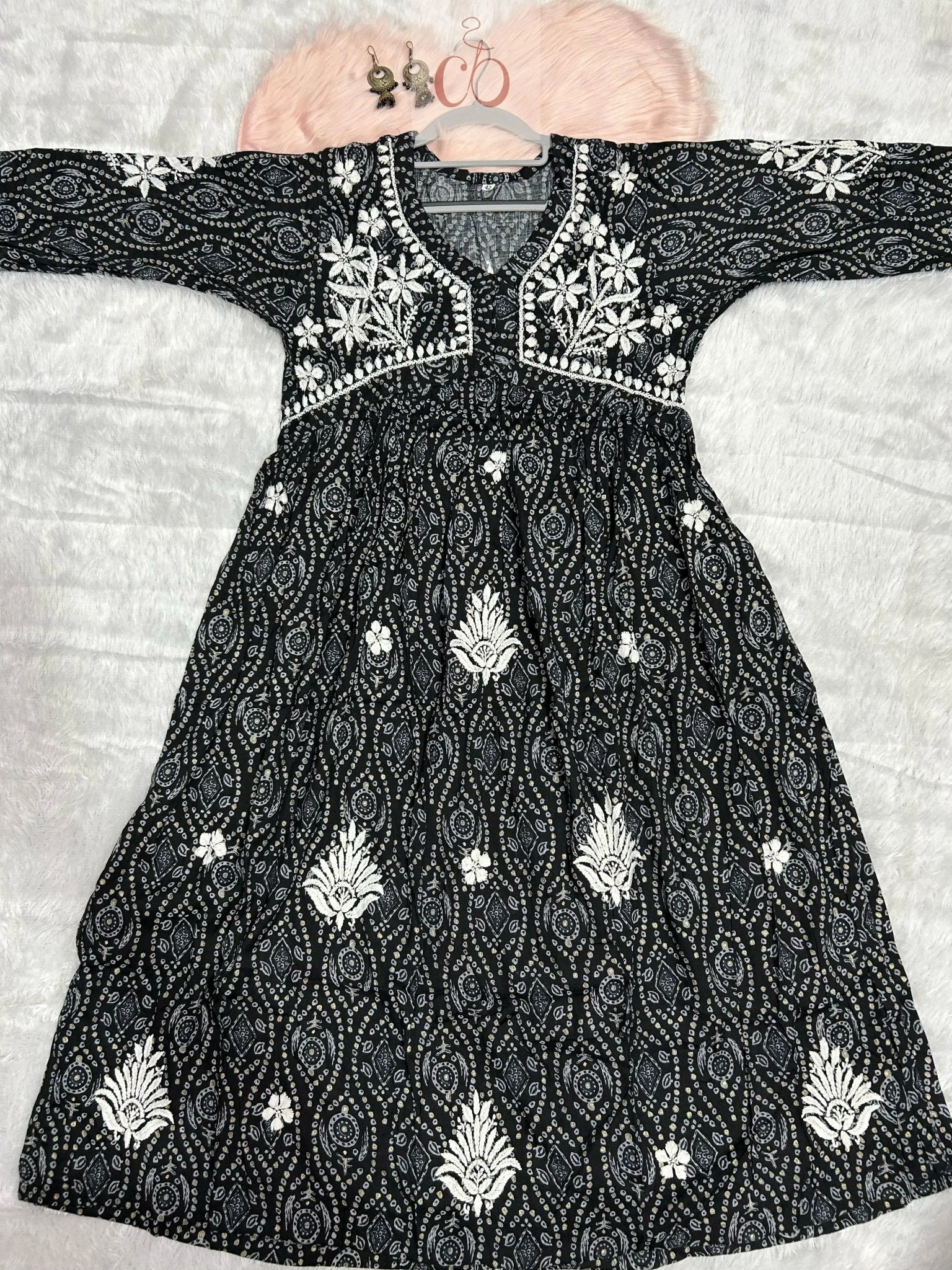 Nyra cut SlubCotton Set - Chikankari official