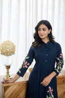 Panel Wotk Heavy embroidery pleated Pattern kurta & Pant - Chikankari official