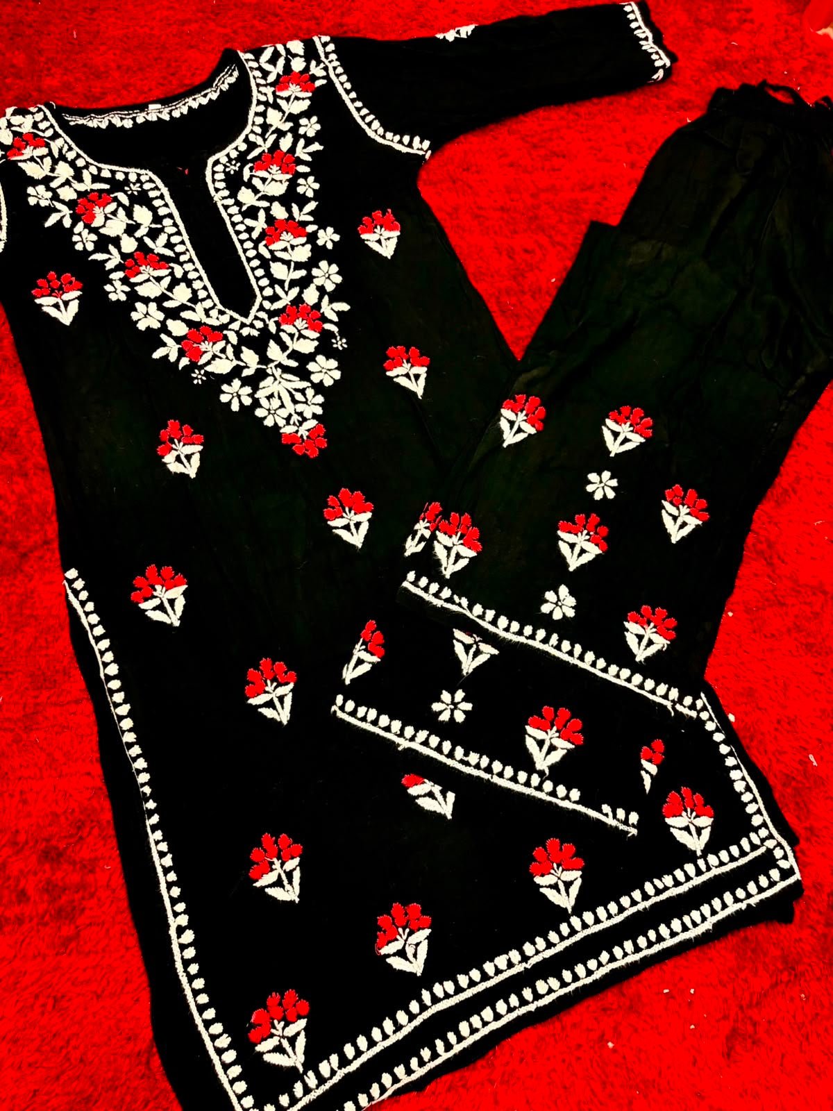 Phool Heavy 3d 2pc set flowered Chikankari - Chikankari official
