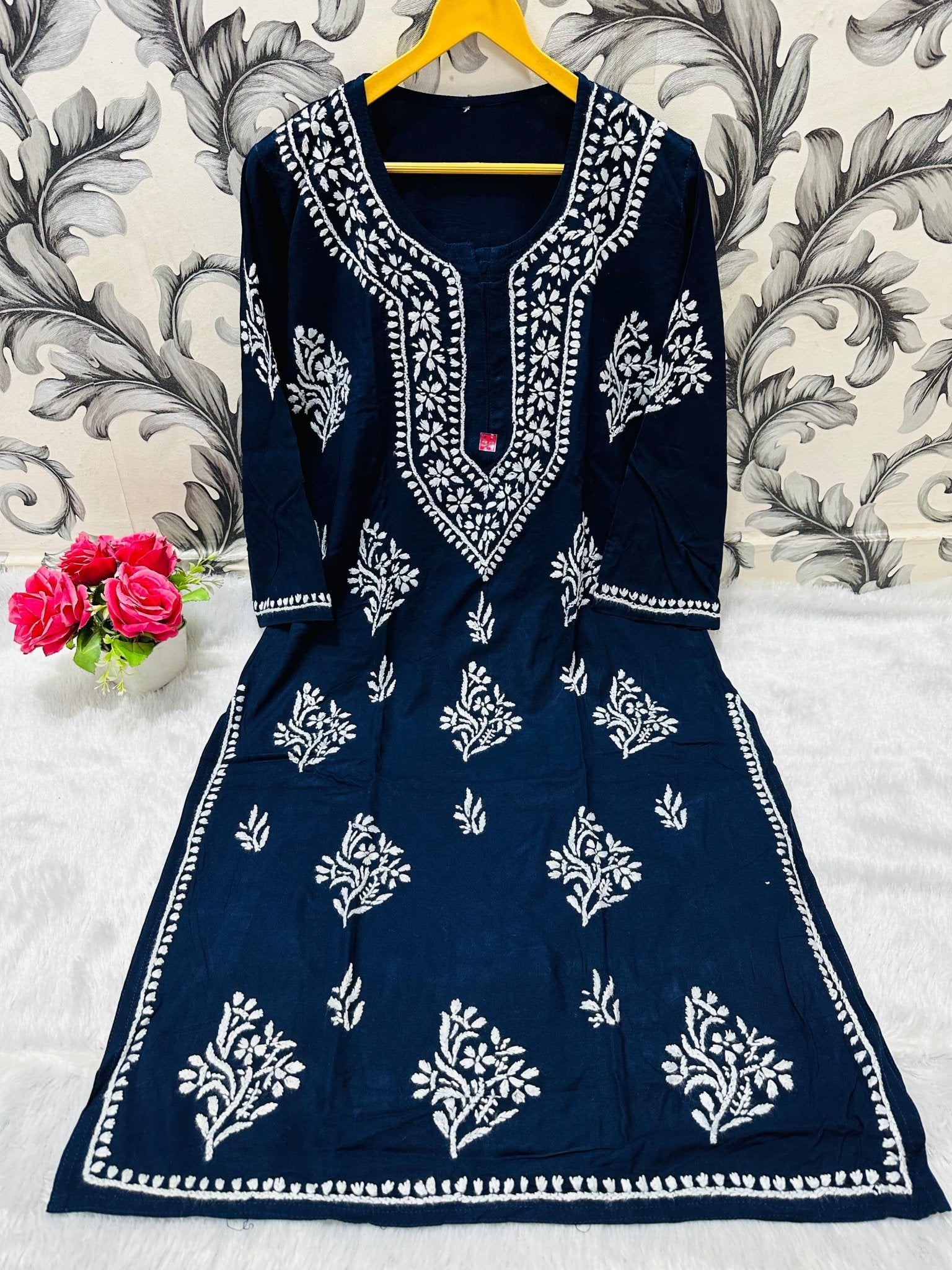 Plus sizes Soft Rayon Big Buta kurta - Chikankari official
