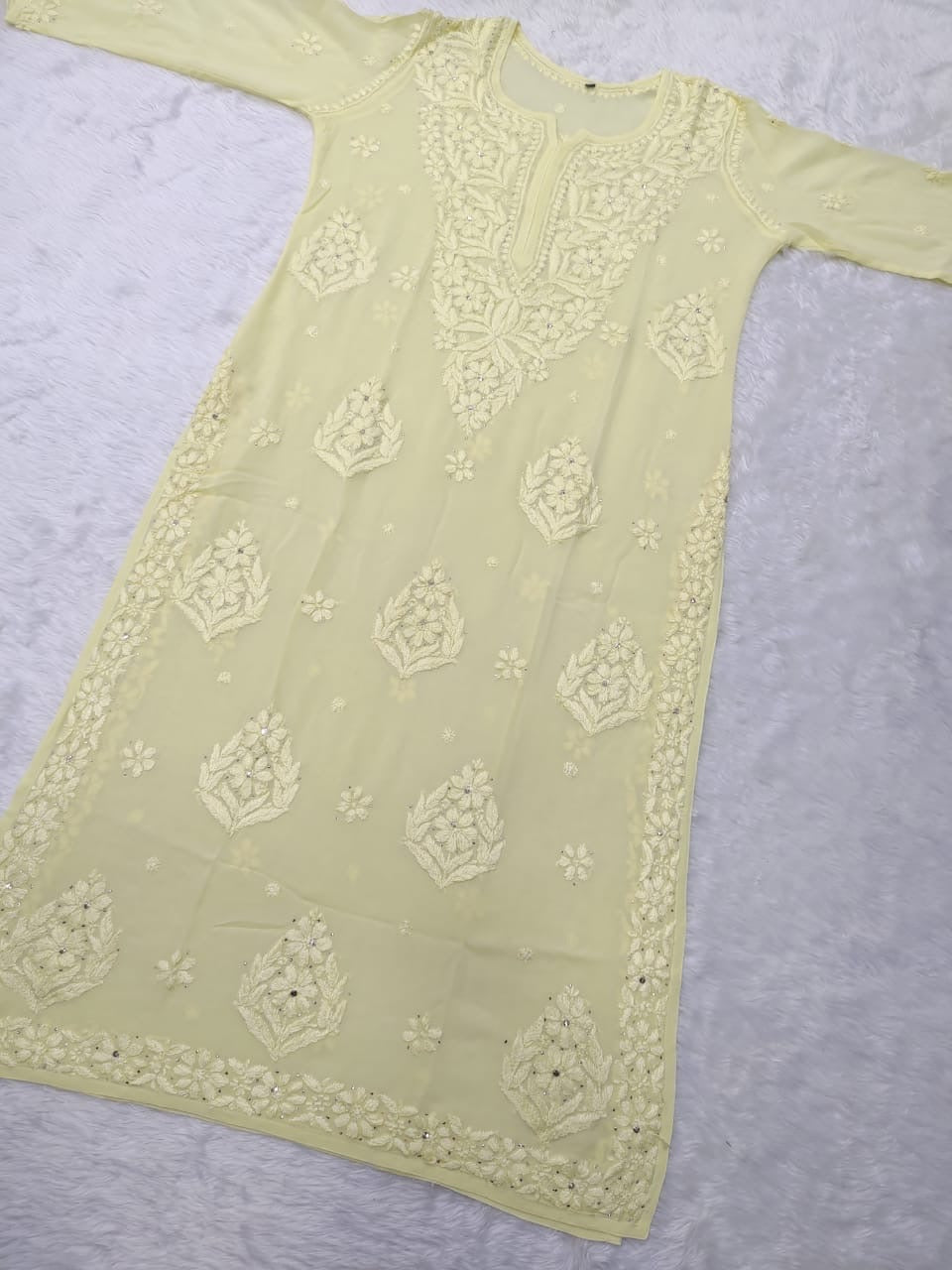 Premium 3D work Viscose Muqaish Kurti - Chikankari official