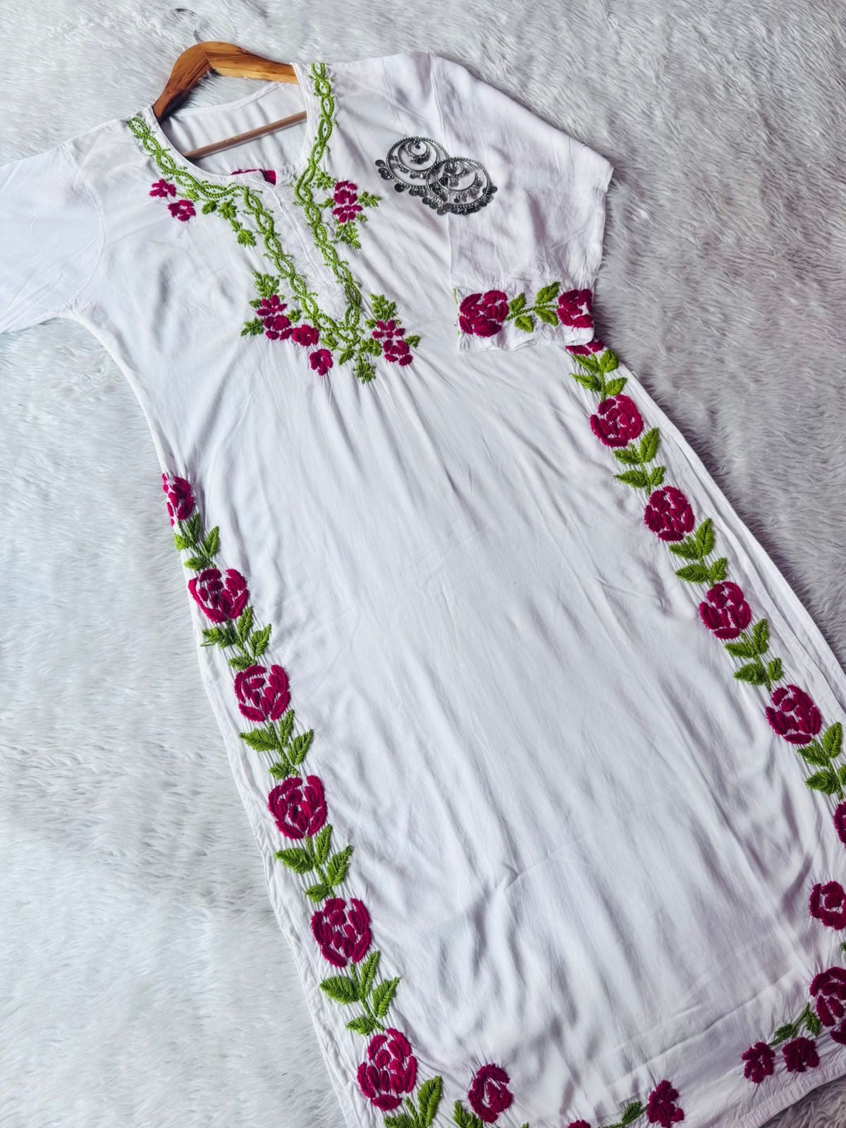 premium beautiful white dual thread rose design - Chikankari official