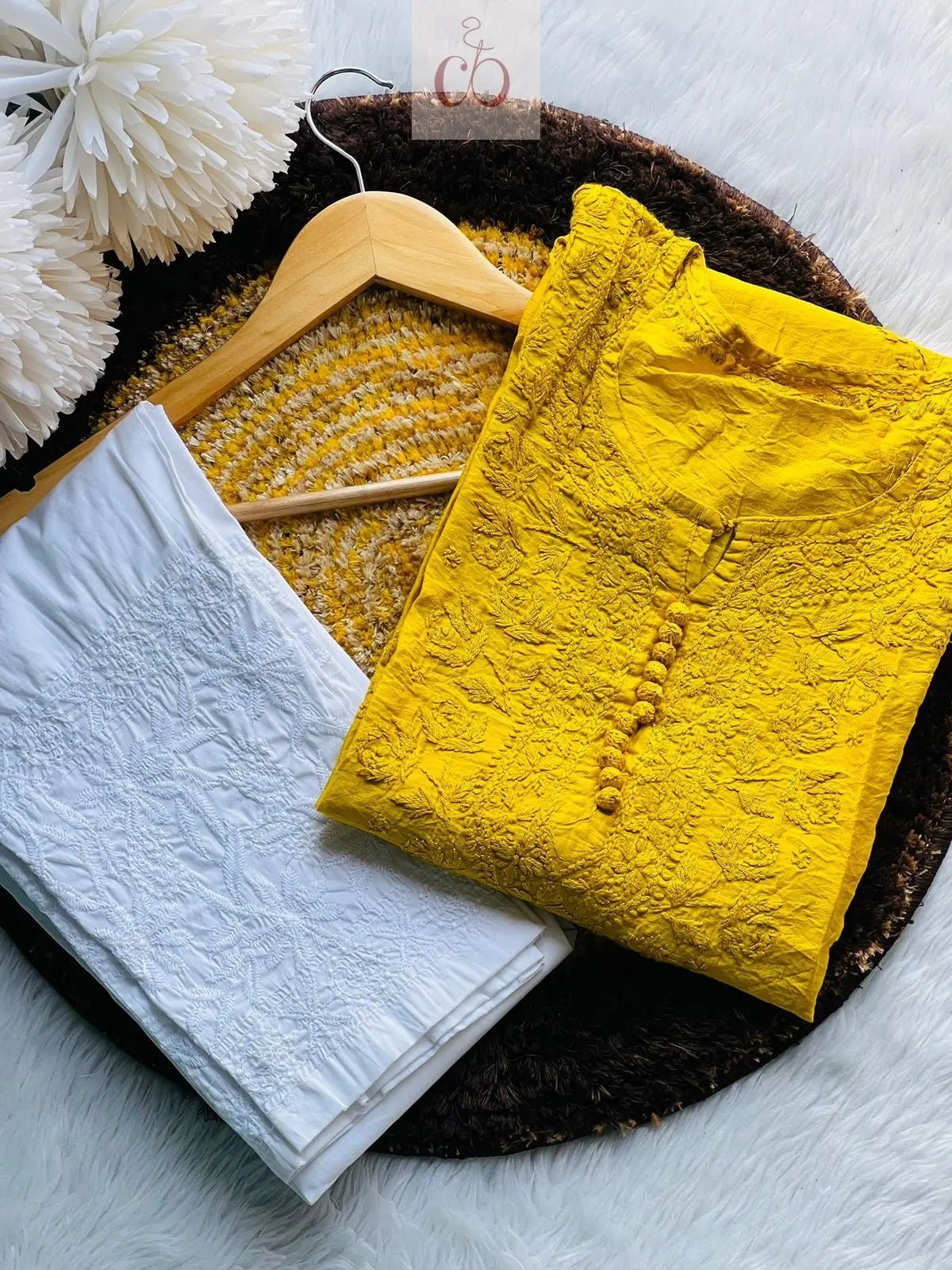 38 / Yellow