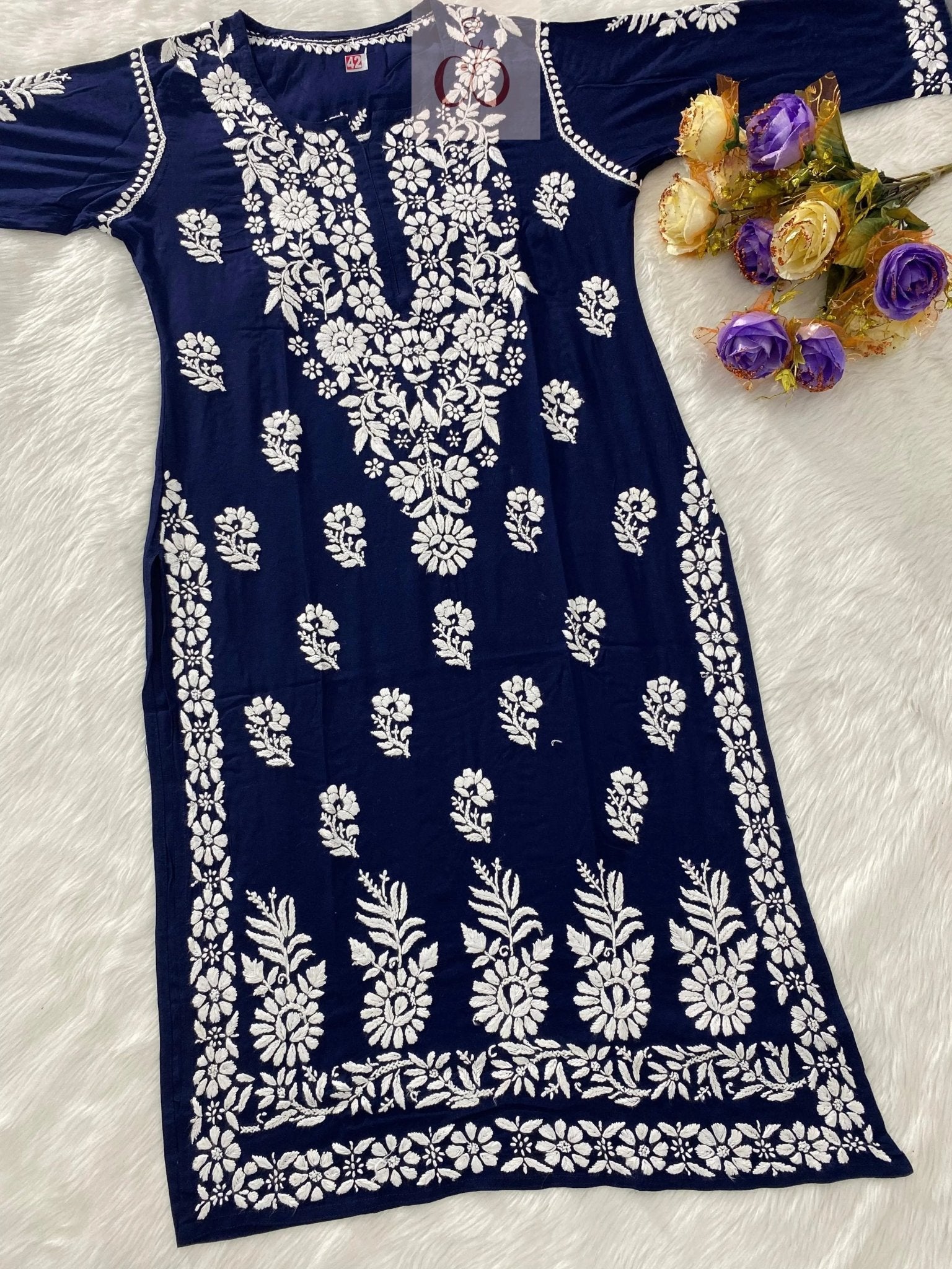 38 / navy blue