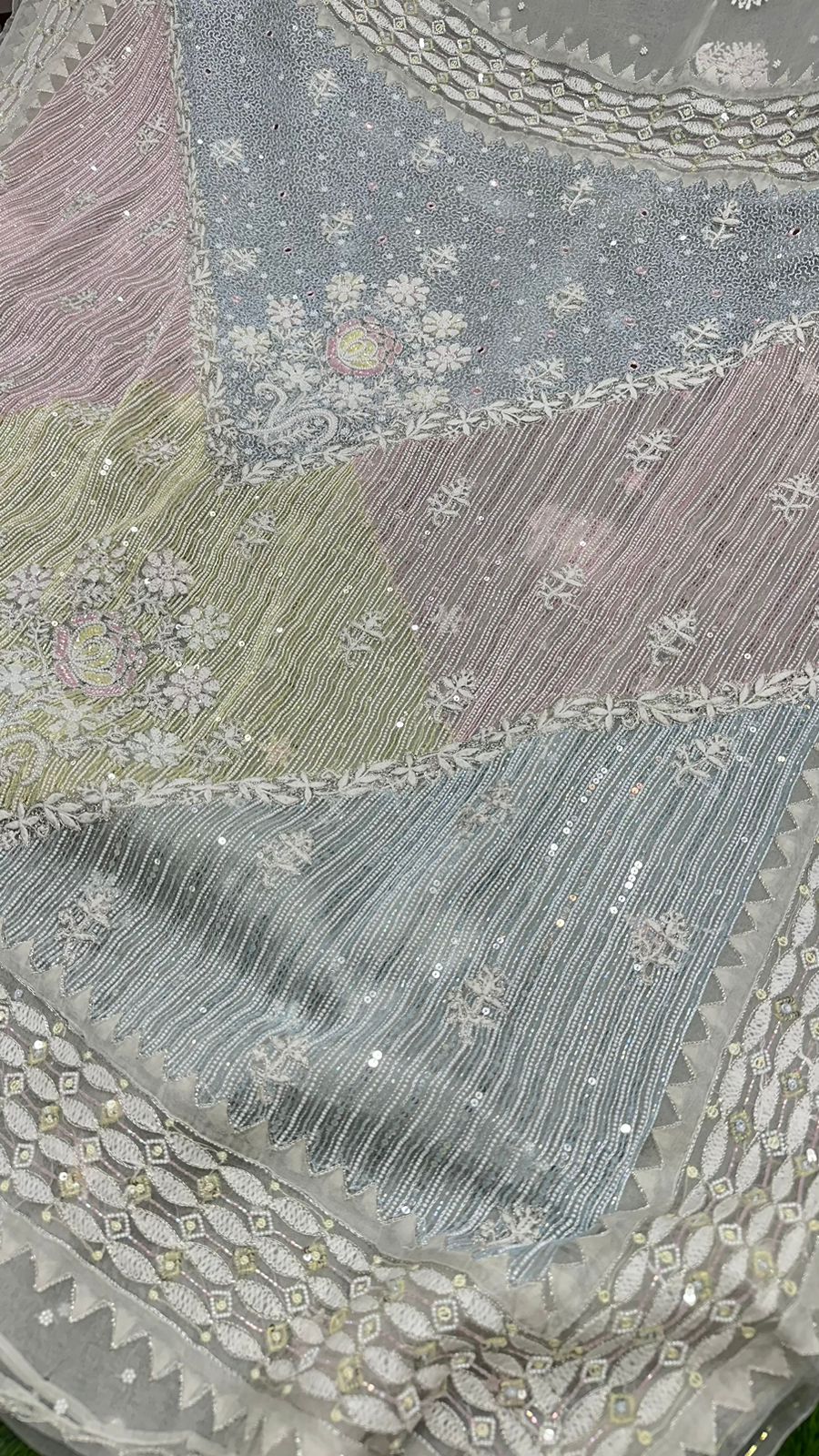 PREMIUM ORGANZA SAREE - Chikankari official