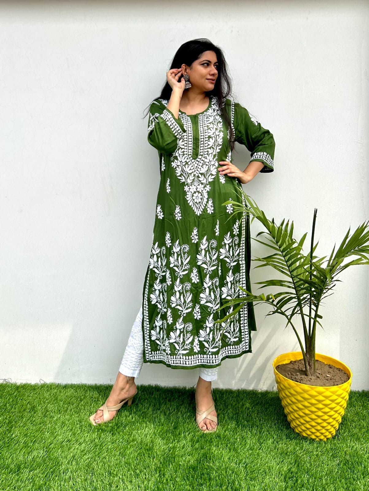 Premium Quality modaal with heavy Ghaas Patti work - Chikankari official