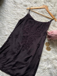 Premium Short Muslin Noodle Strapkurti - Chikankari official