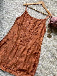 Premium Short Muslin Noodle Strapkurti - Chikankari official