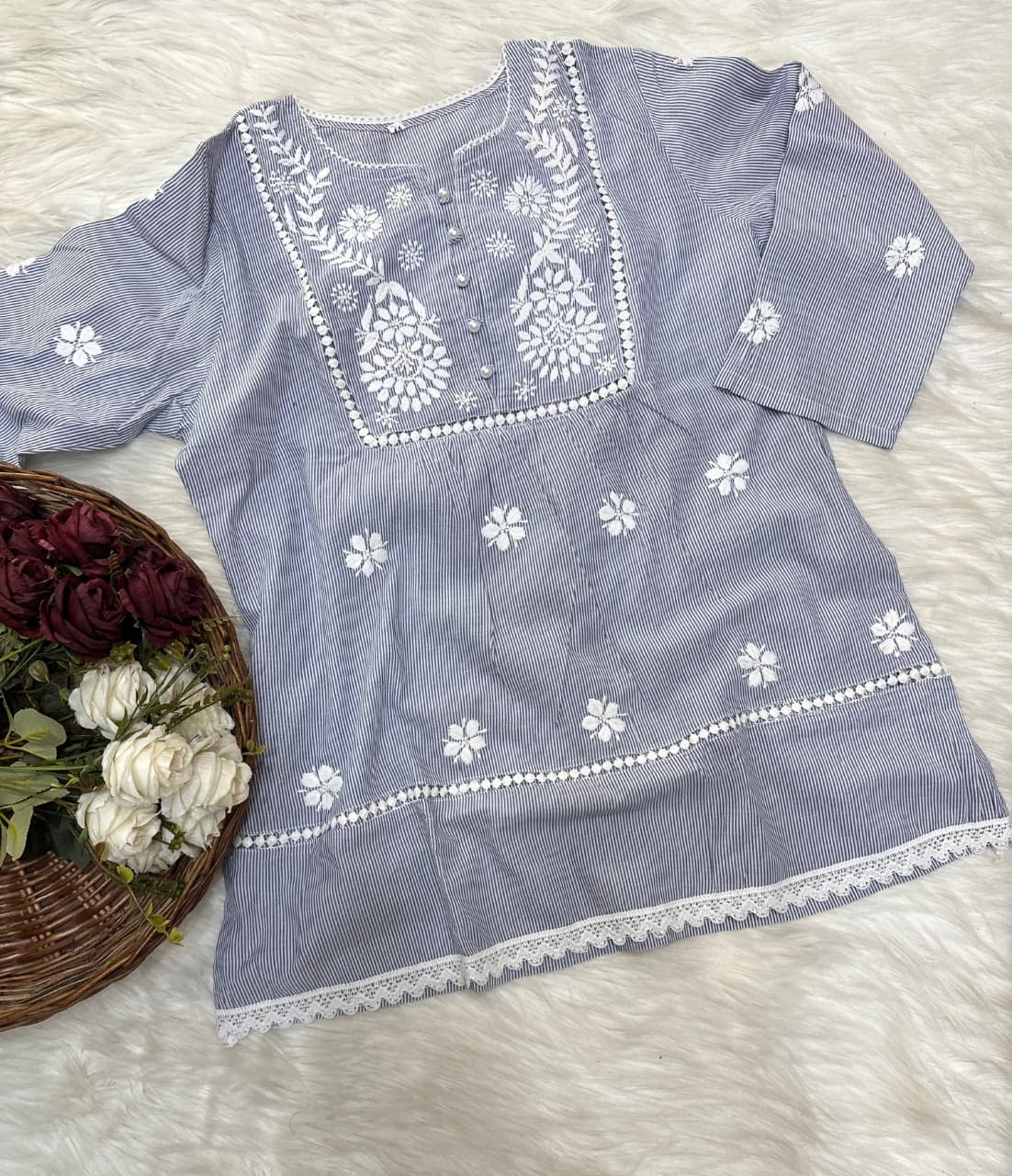 Printed cotton short top with lace work - Chikankari official
