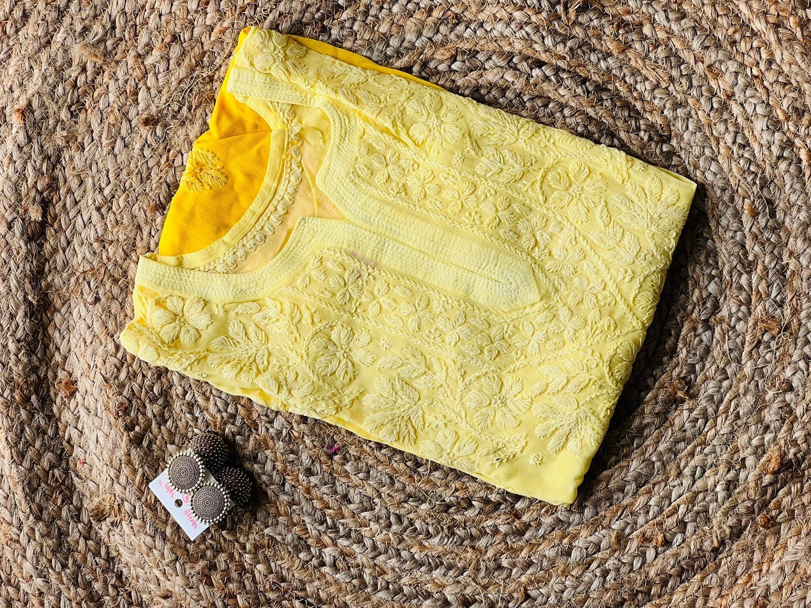 36 / yellow