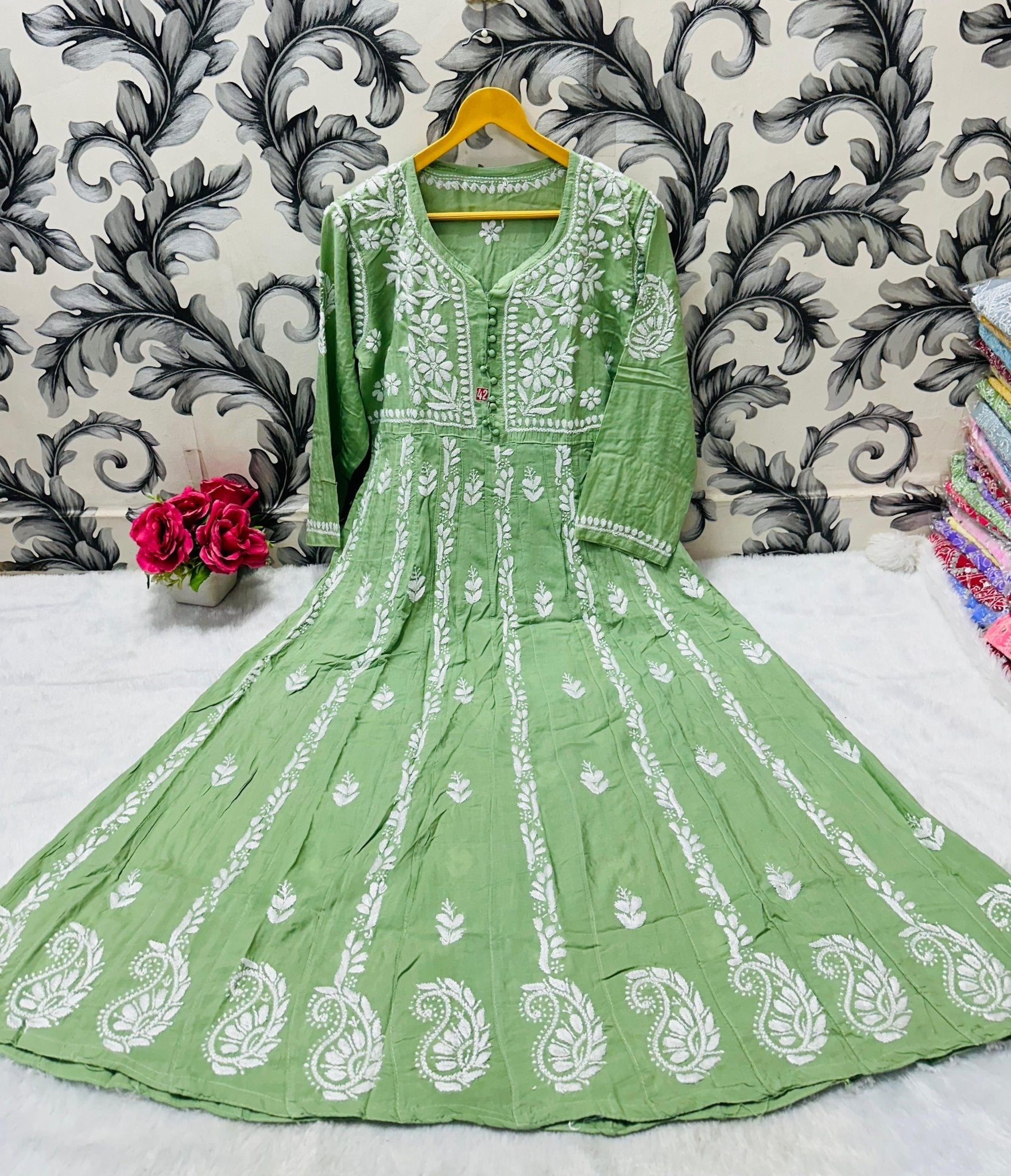 36 / apple green
