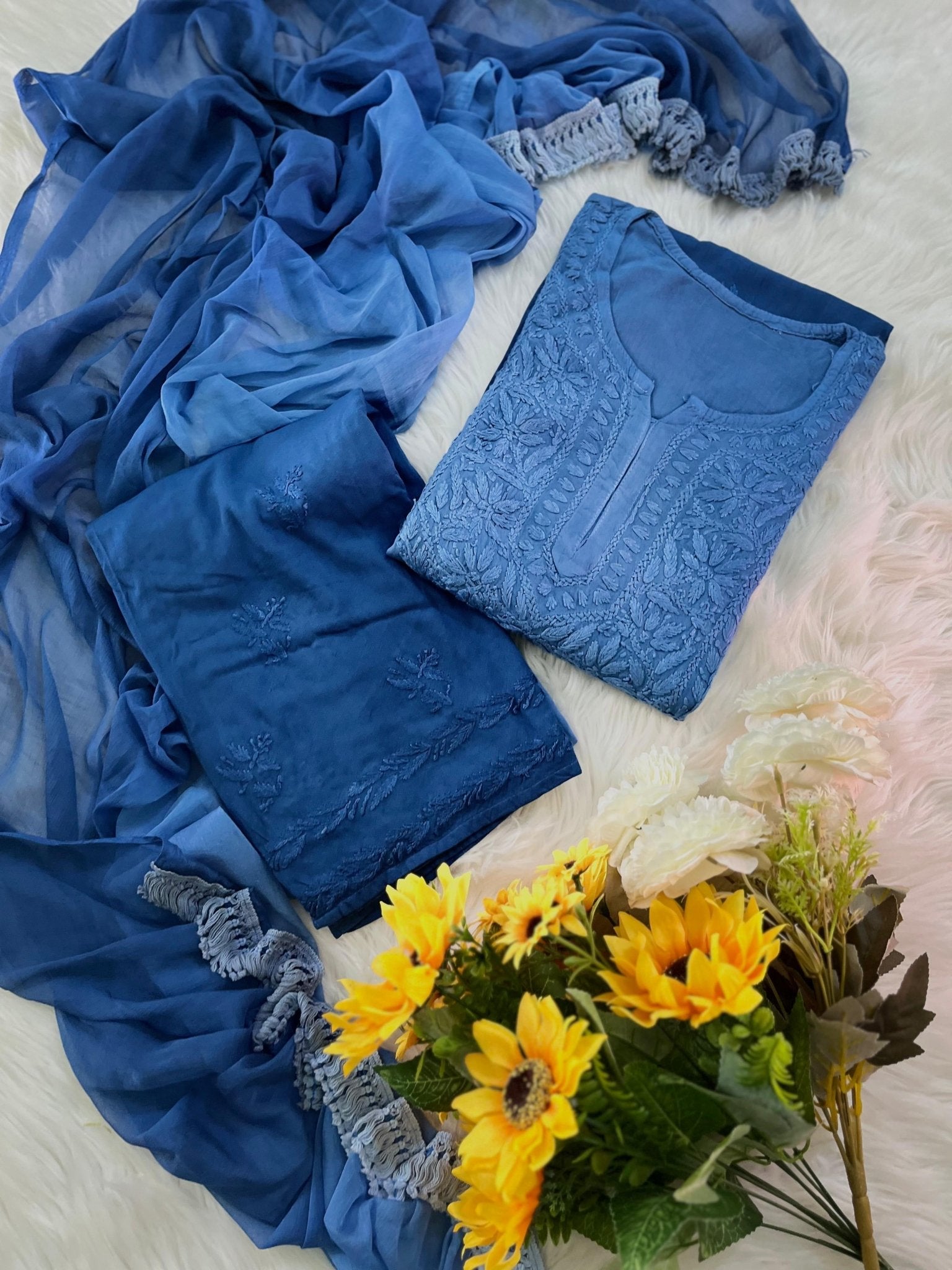 Rangrez 3pc Ombre Soft Crafted Designer Set - Chikankari official