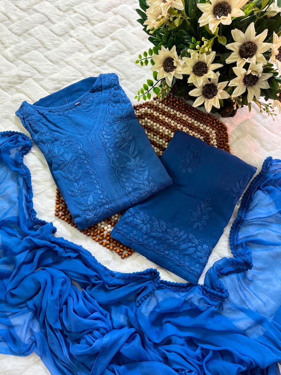 Rangrez Dual V neck Shaded 3pc Set - Chikankari official