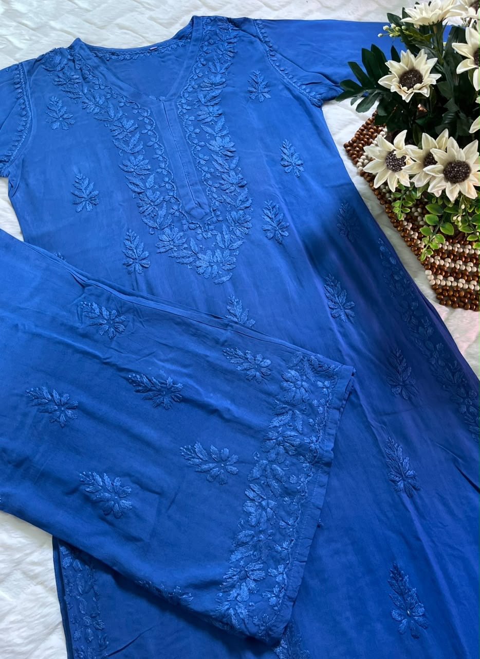 Rangrez Dual V neck Shaded 3pc Set - Chikankari official