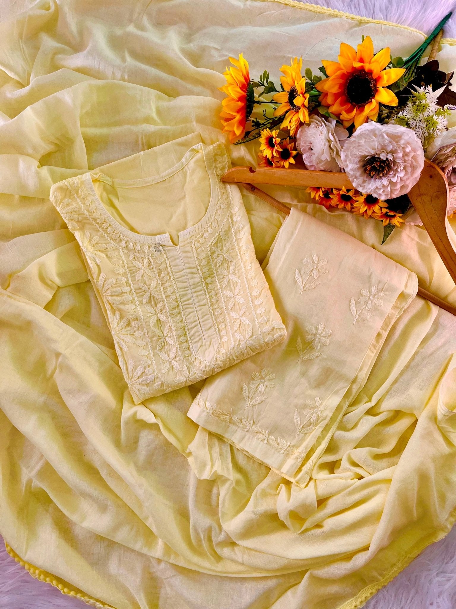 36 / yellow