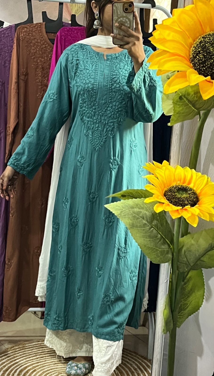 Rangrez Rayon Stylish soft Kurti - Chikankari official