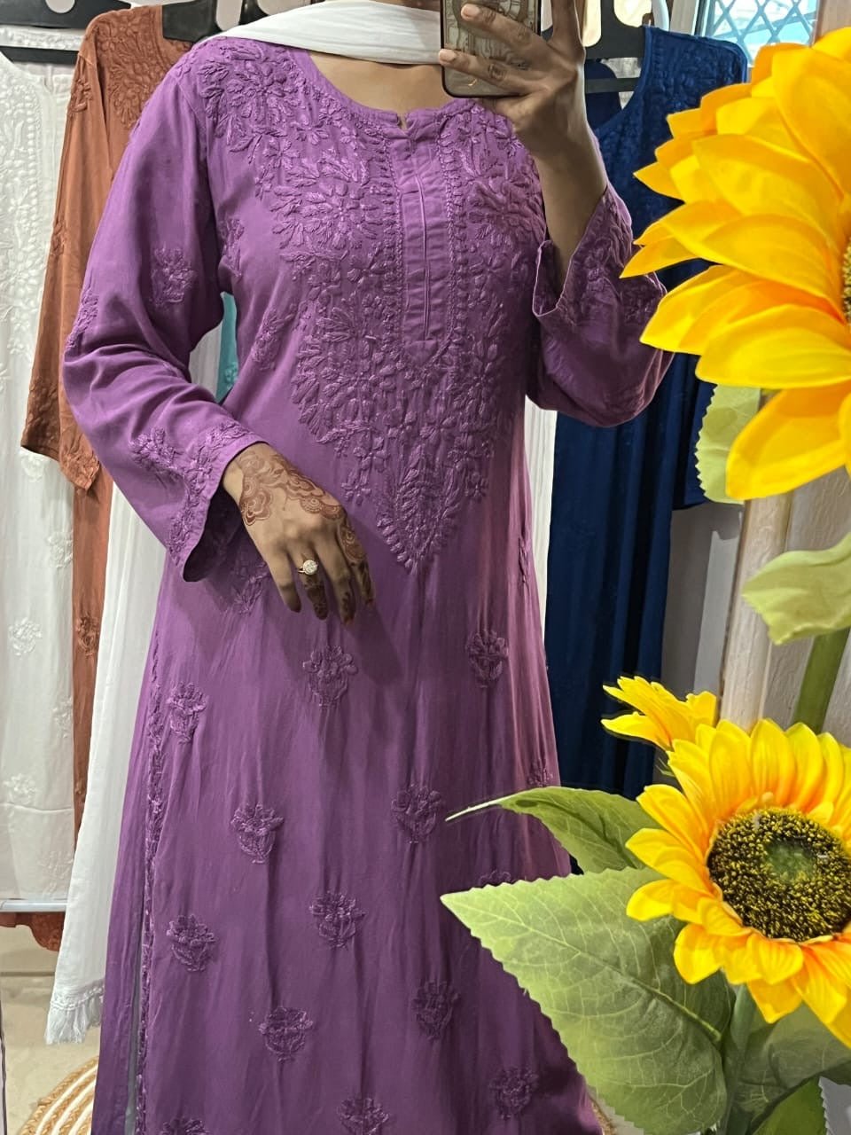 Rangrez Rayon Stylish soft Kurti - Chikankari official