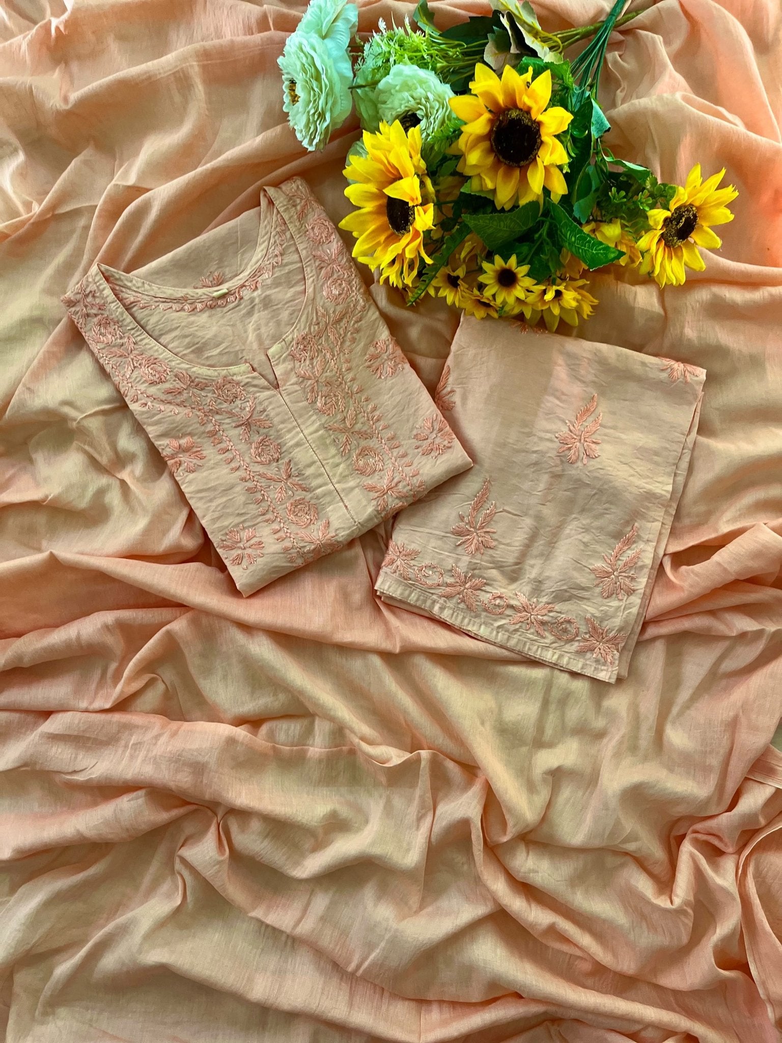 38 / peach