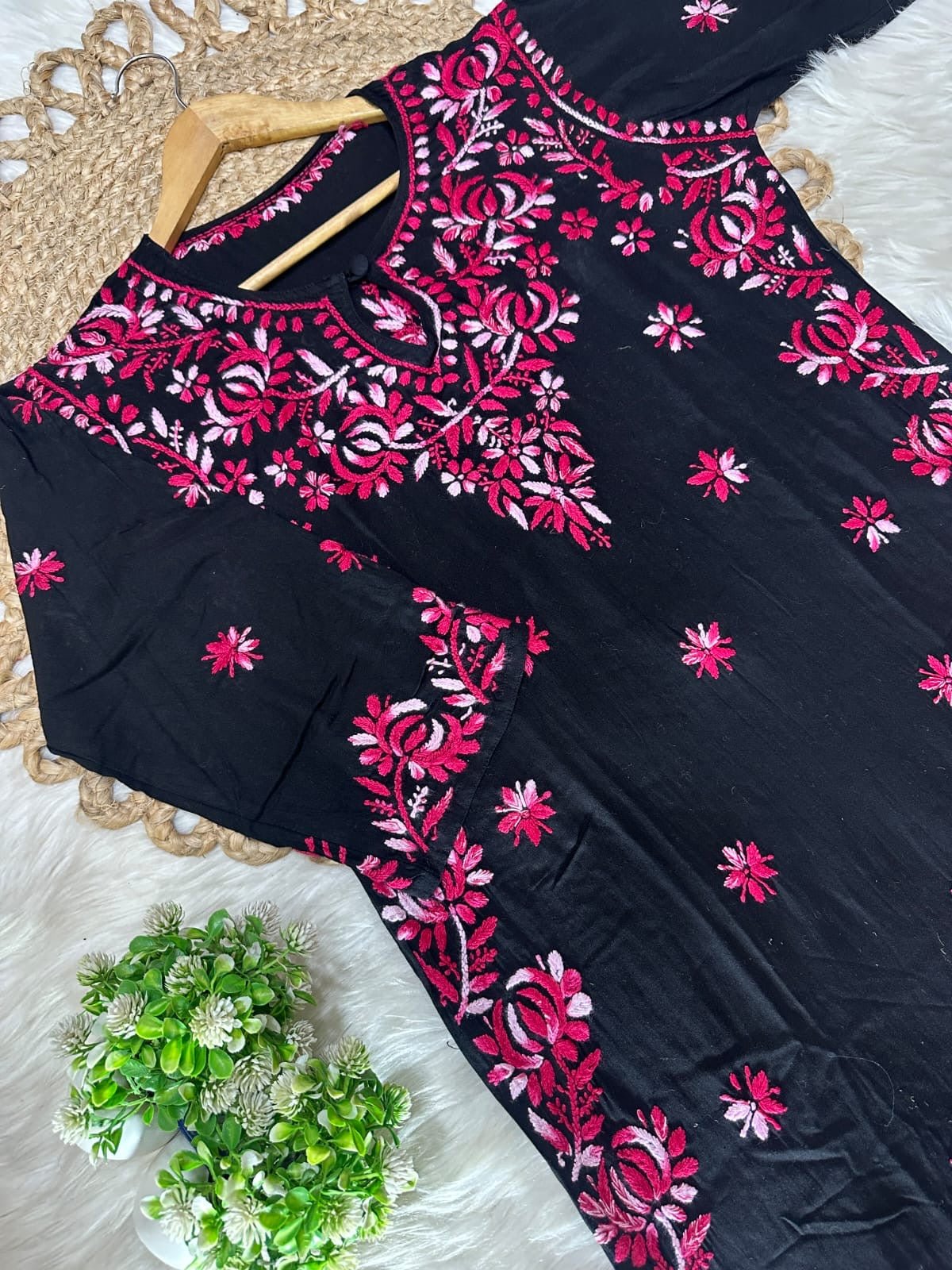 Rayon Dual Thread pink kurta - Chikankari official