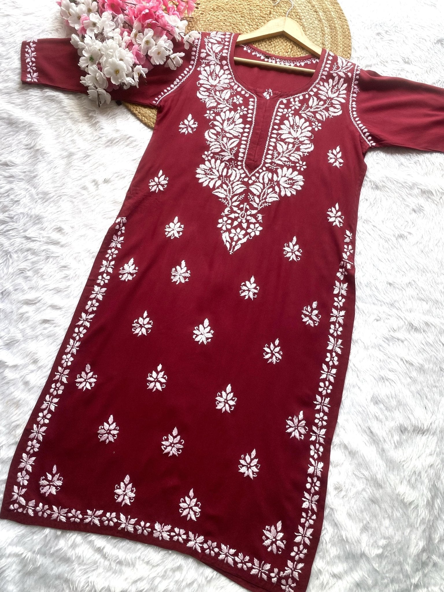 38 / maroon