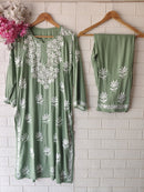 Rayon Highquality Finest White embroidered KurtaSet - Chikankari official