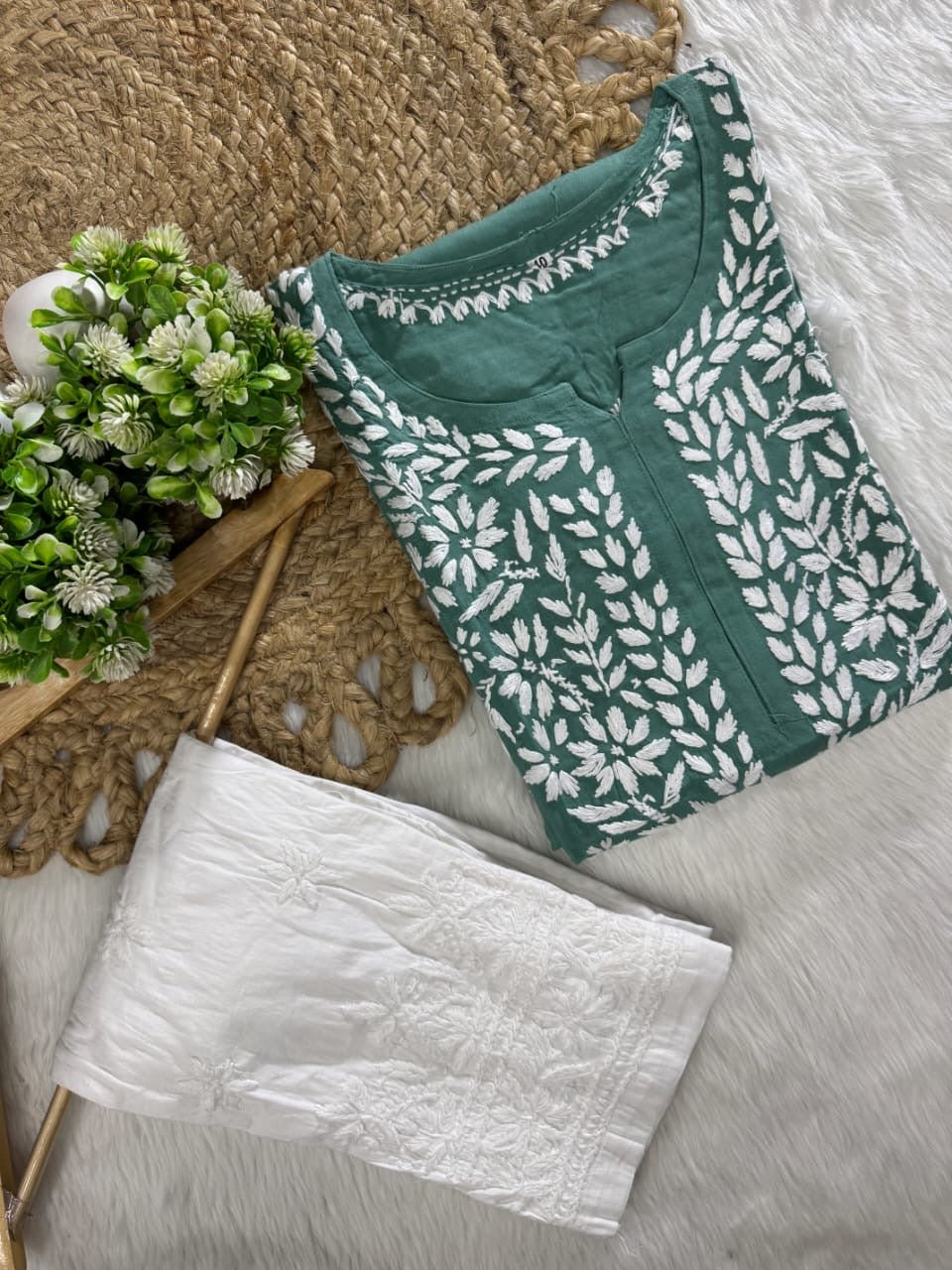 38 / green