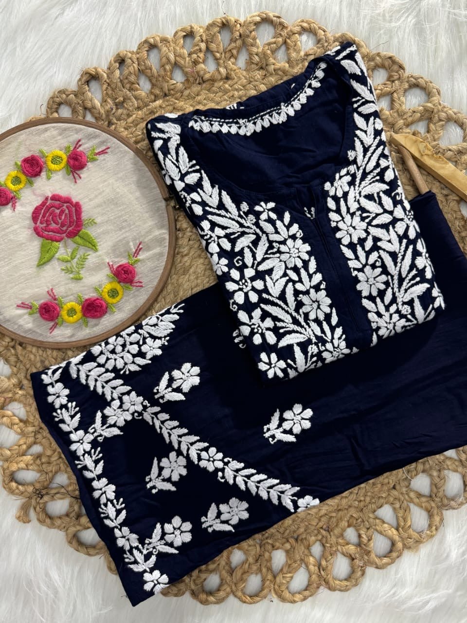 38 / navy blue