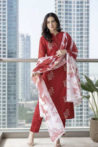 Red embroidered 3pc Set - Chikankari official
