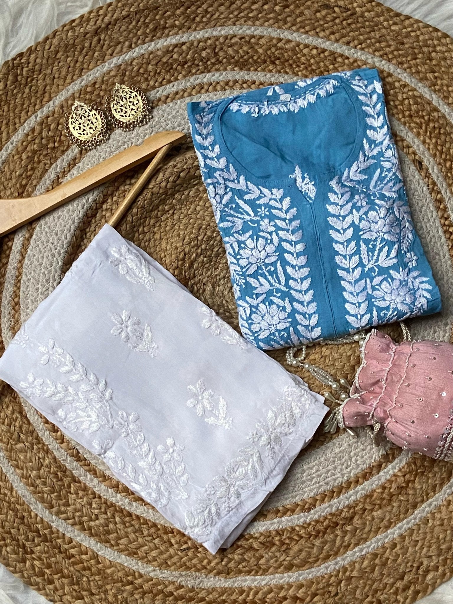 38 / blue