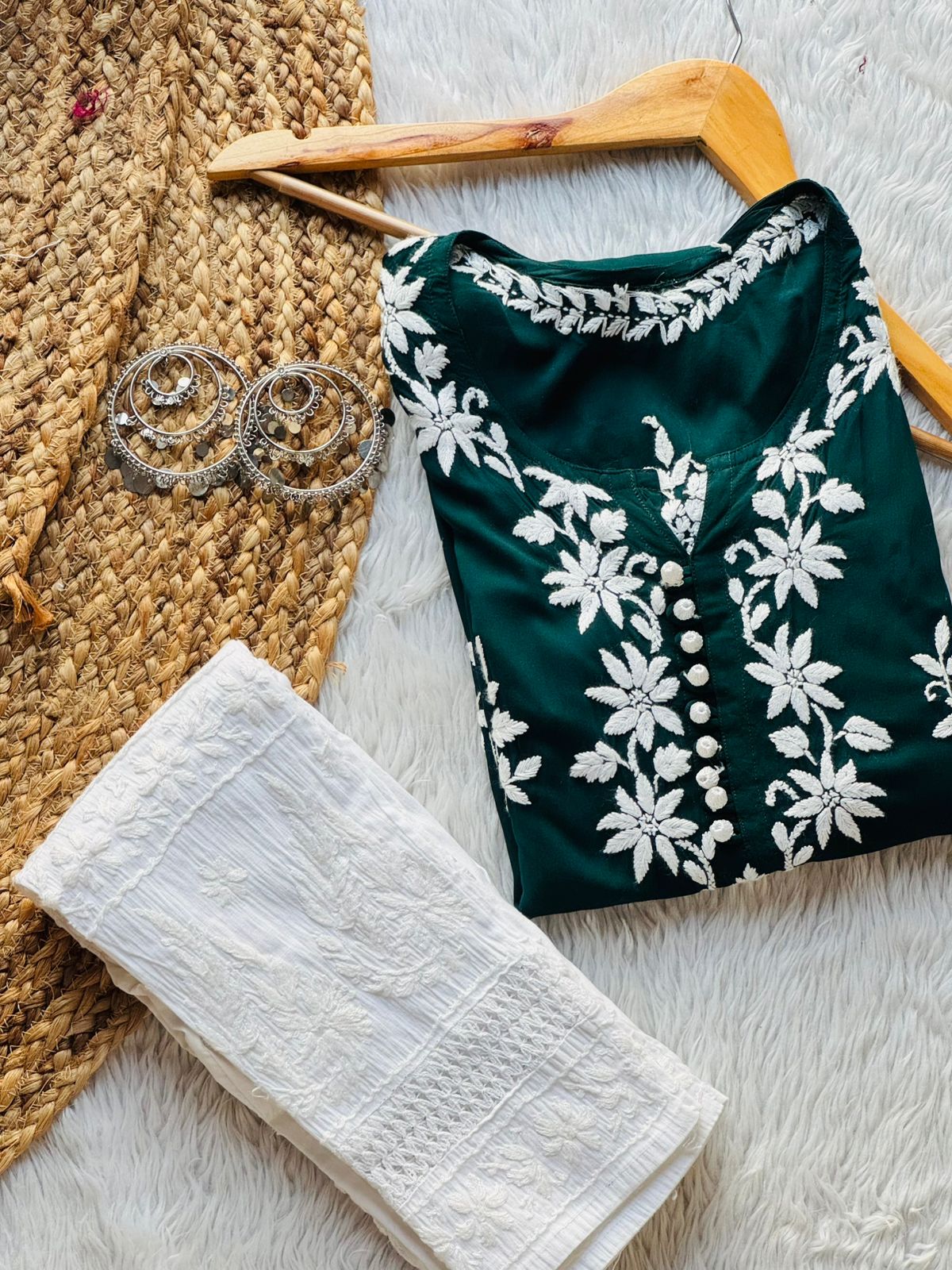 38 / green