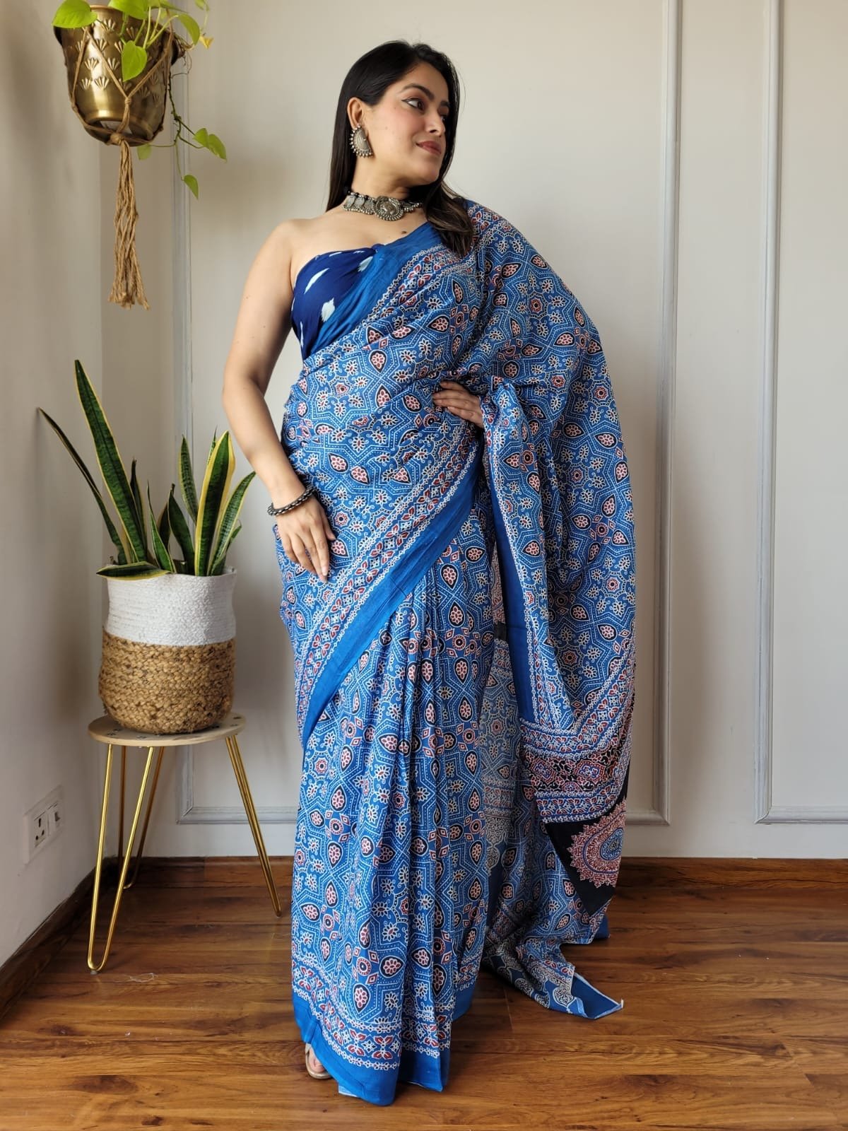Saree With blouse 55+ Designs - Chikankari official