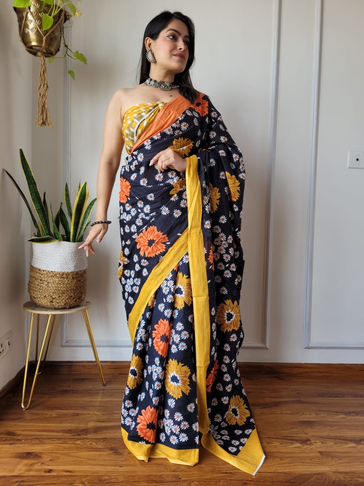 Saree With blouse 55+ Designs - Chikankari official
