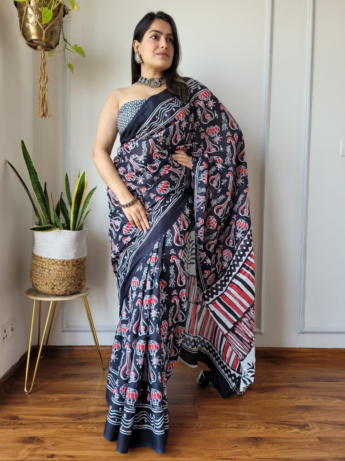 Saree With blouse 55+ Designs - Chikankari official