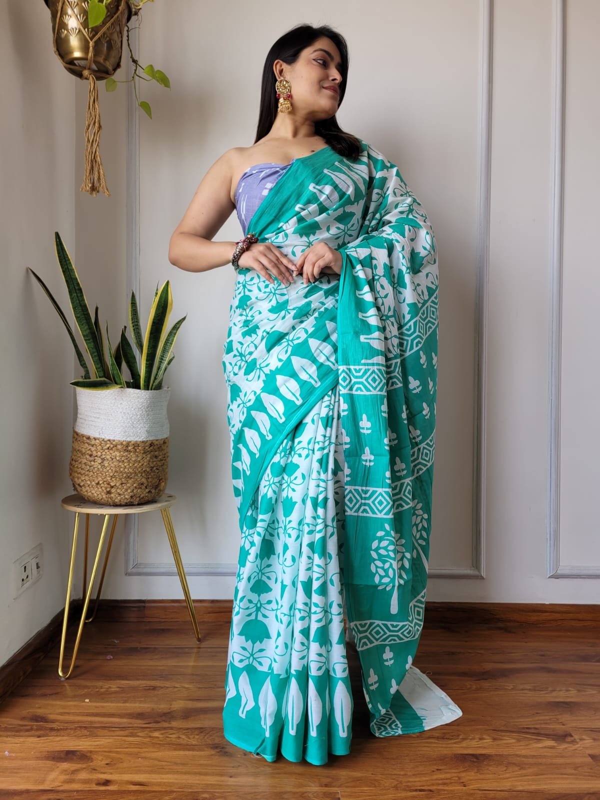 Saree With blouse 55+ Designs - Chikankari official