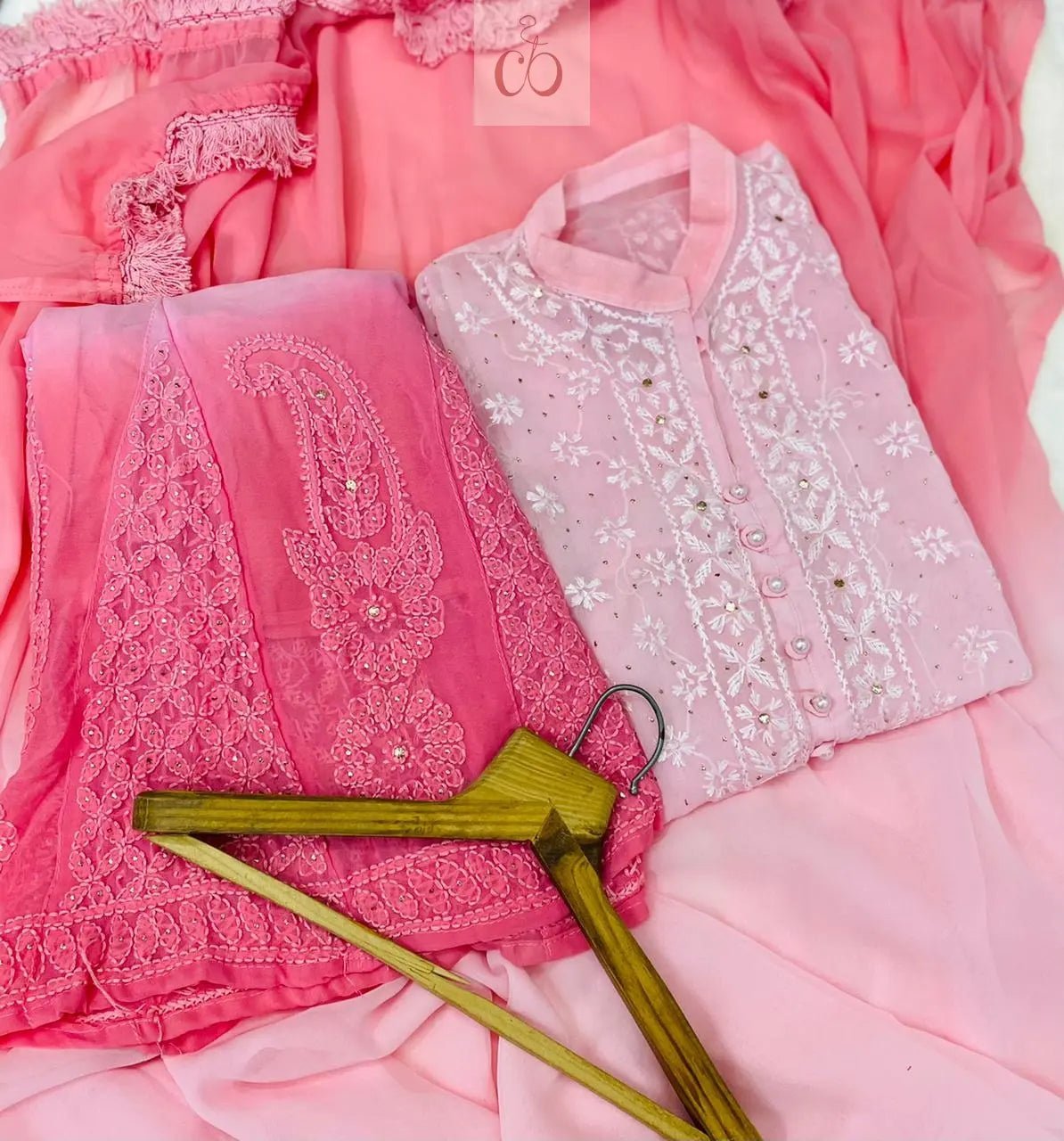 40 / Pink