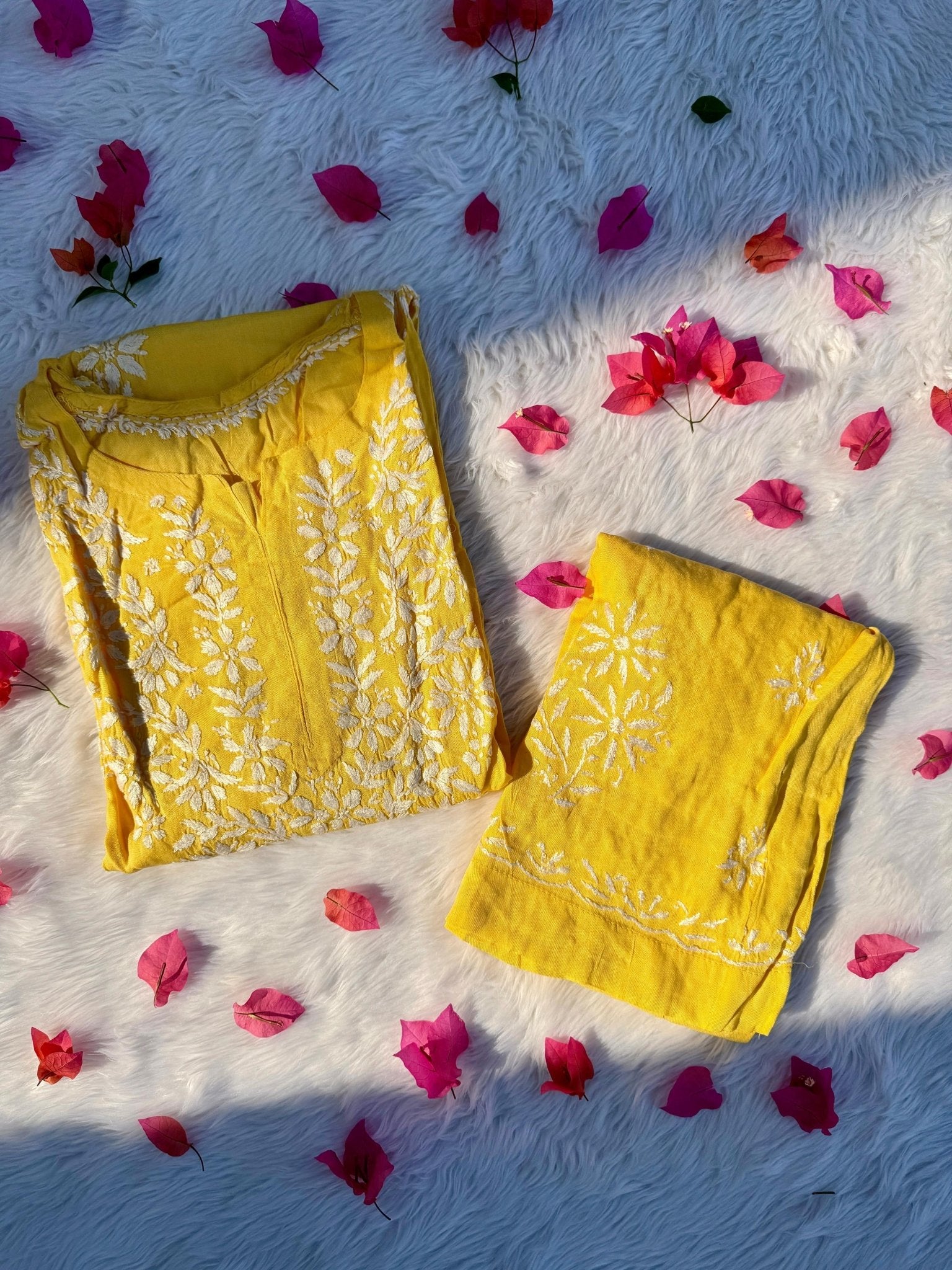 42 / yellow