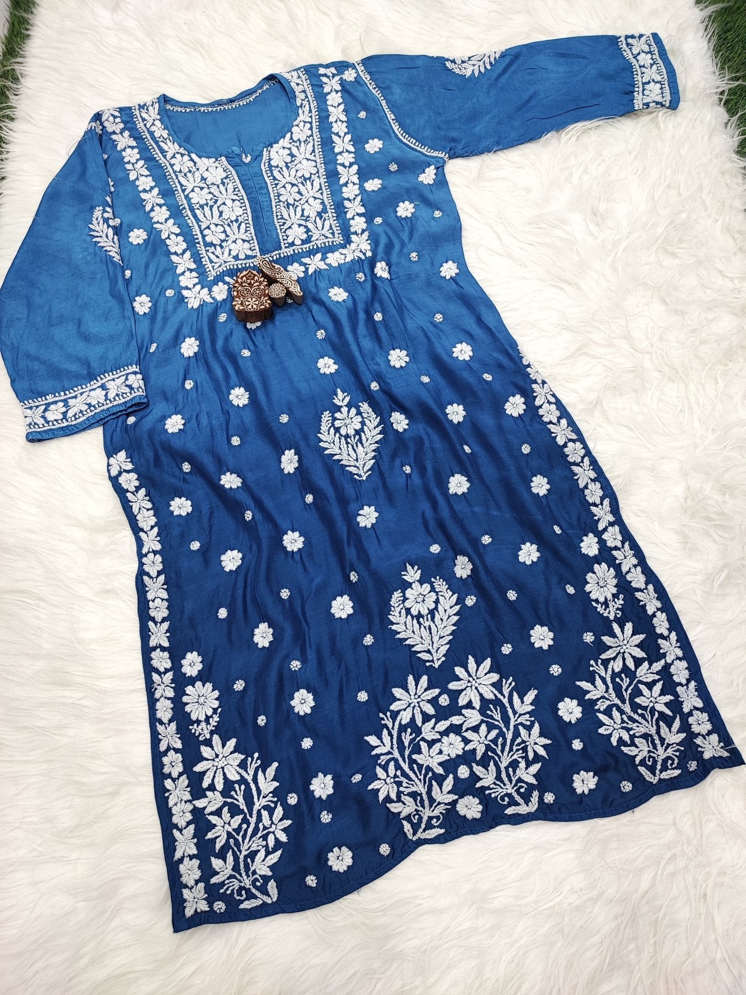 Soft Maslin Trendy Handcrafted kurta - Chikankari official