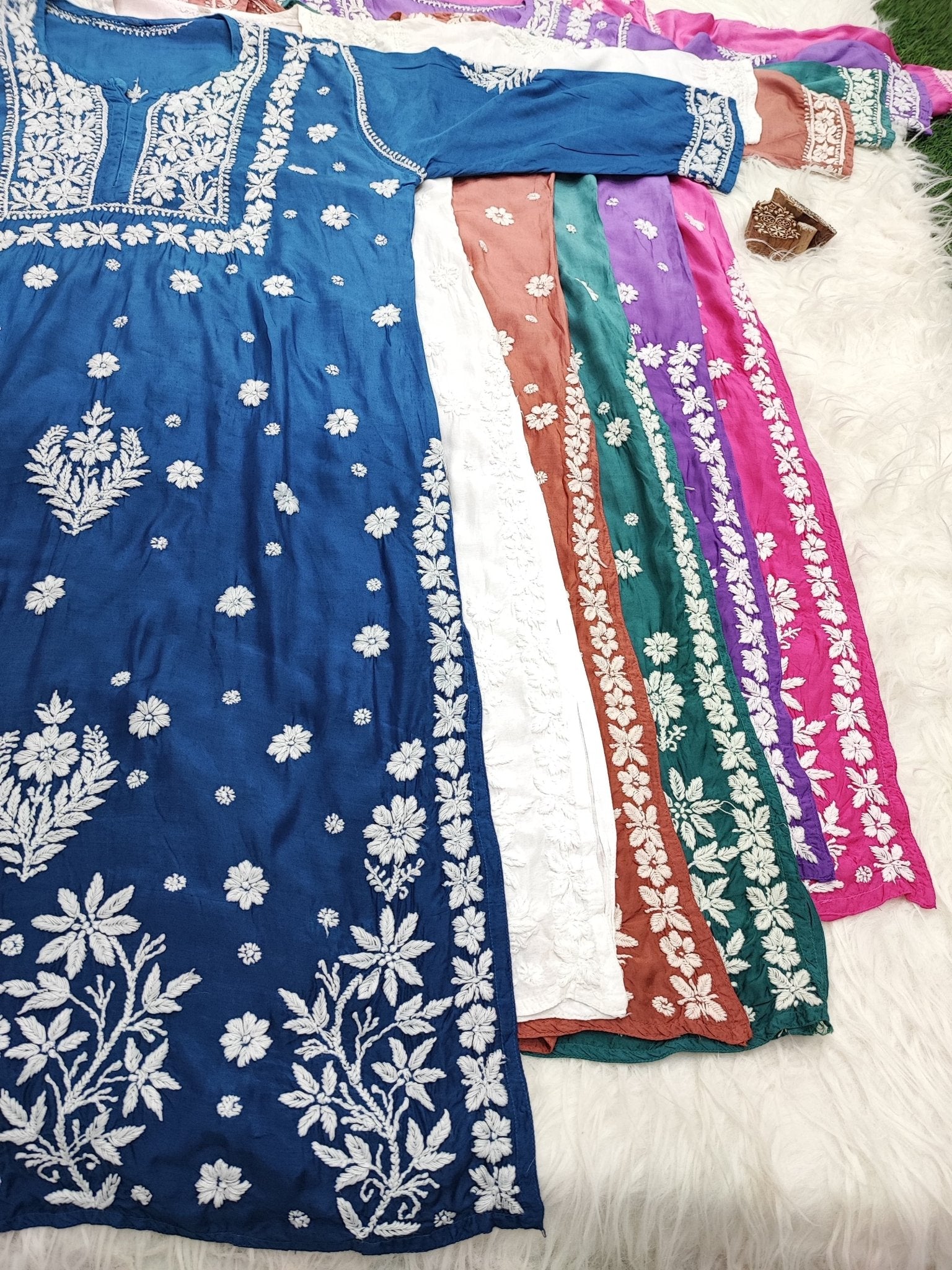Soft Maslin Trendy Handcrafted kurta - Chikankari official