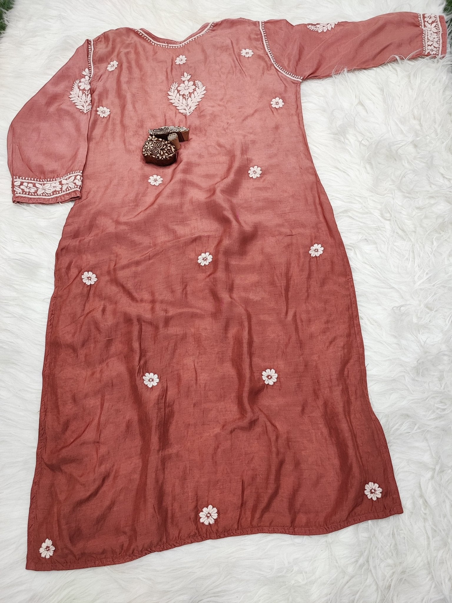Soft Maslin Trendy Handcrafted kurta - Chikankari official