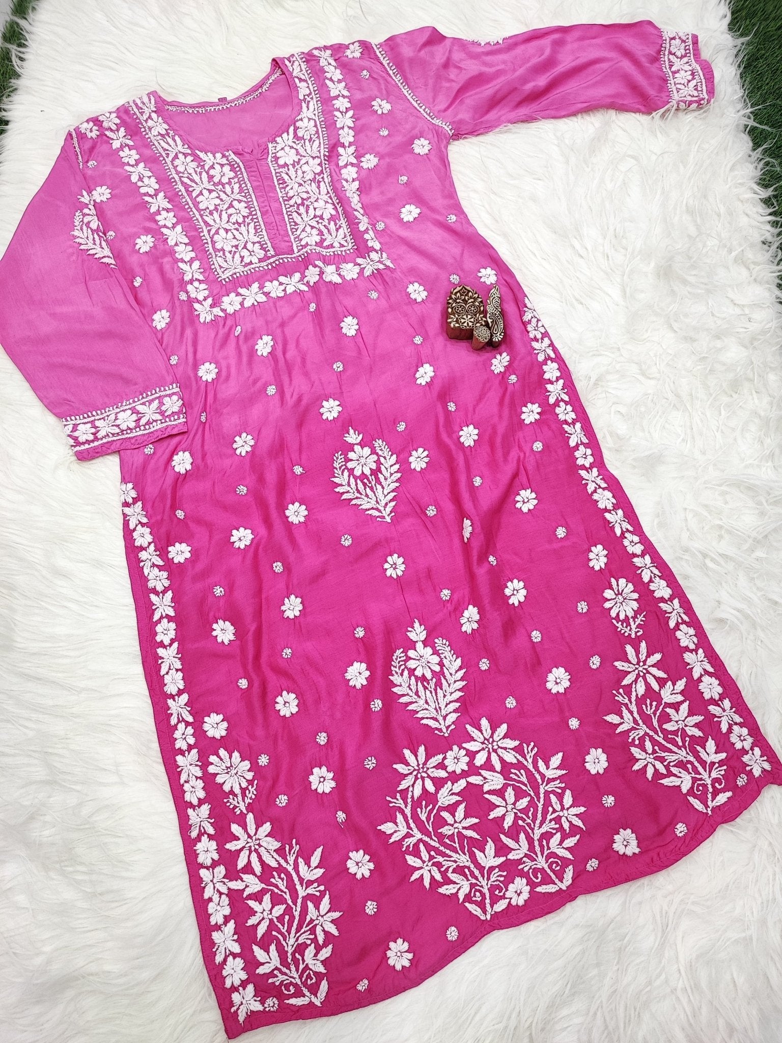 Soft Maslin Trendy Handcrafted kurta - Chikankari official