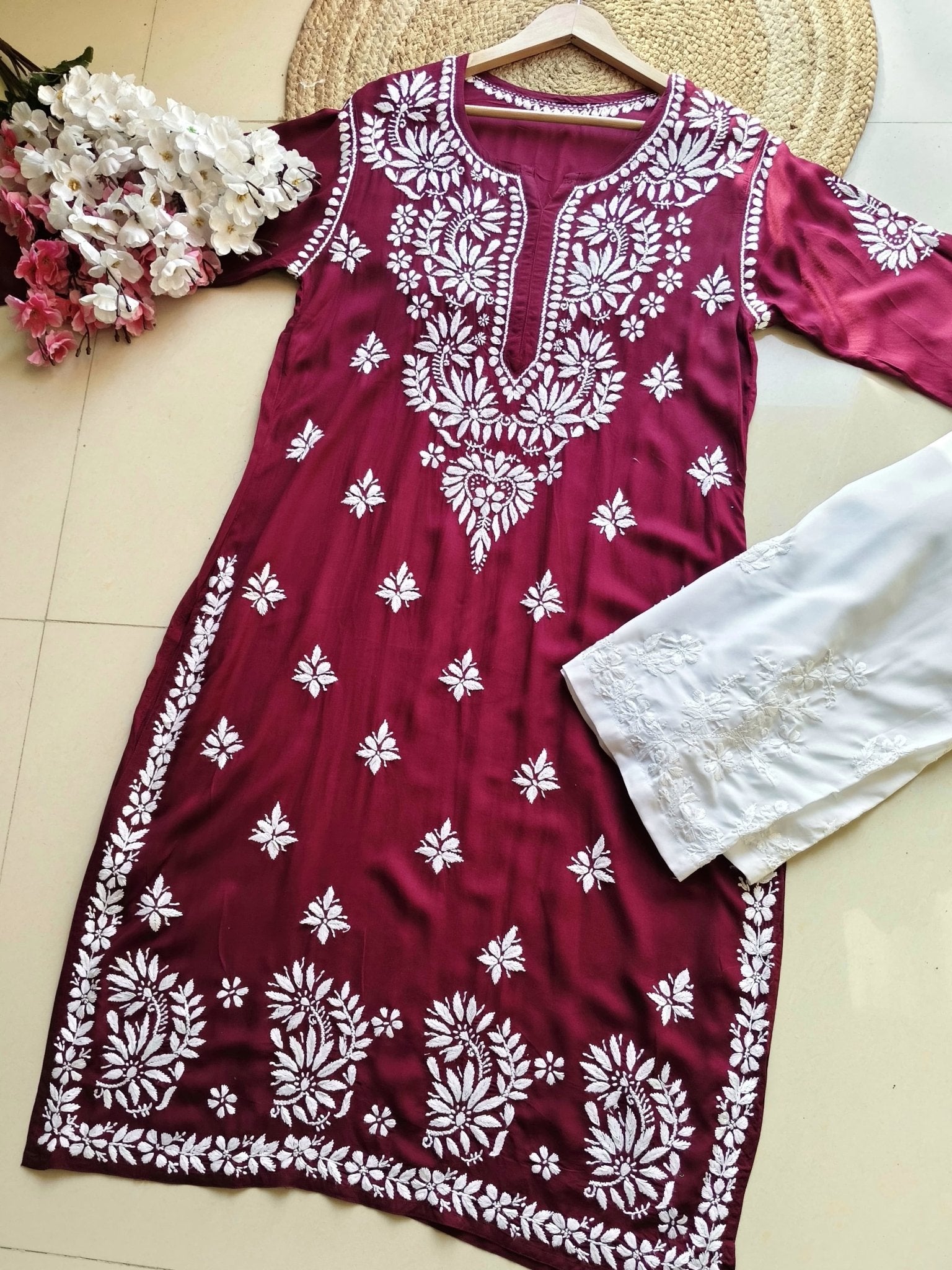 38 / maroon