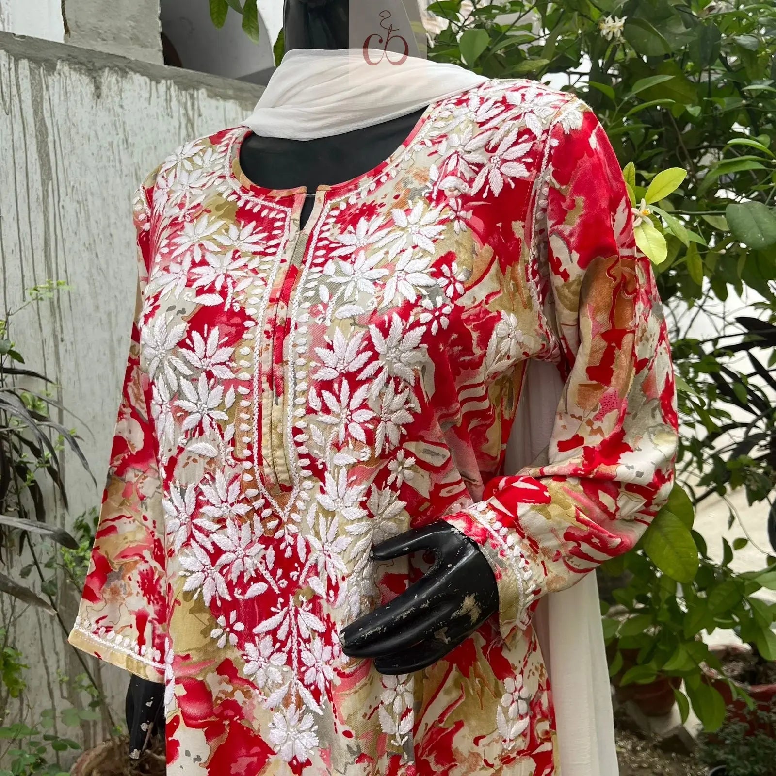 Straight fit rayon kurta - Chikankari official