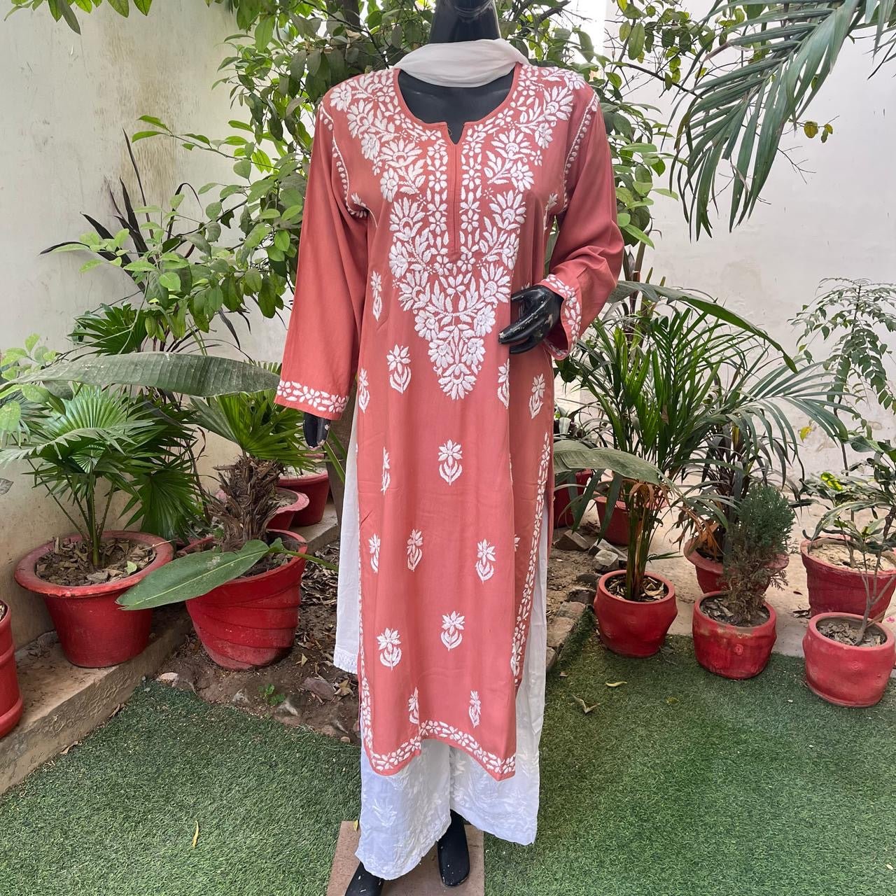 Straight fit rayon Kurta - Chikankari official