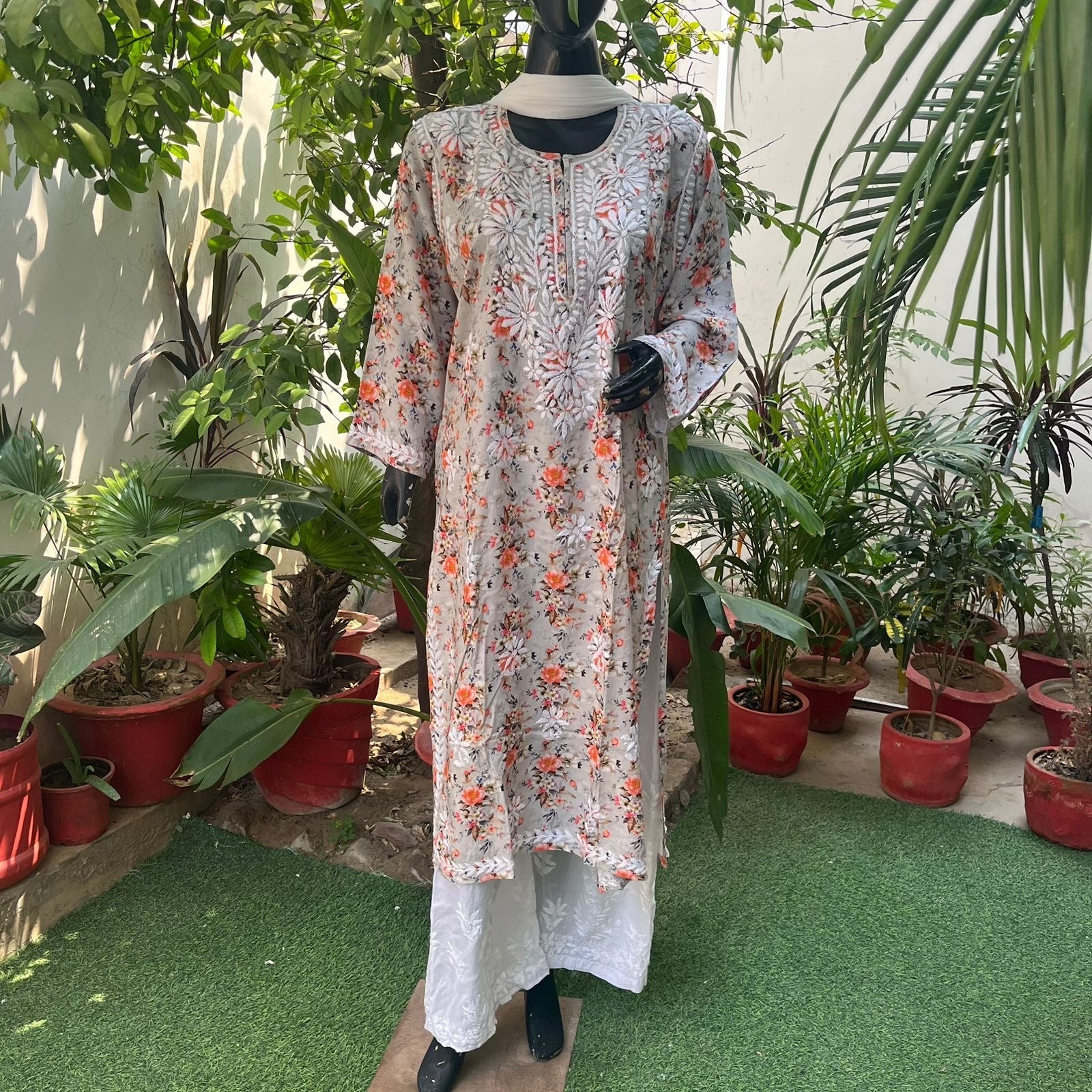 Straight Fit Rayon Print Kurta - Chikankari official