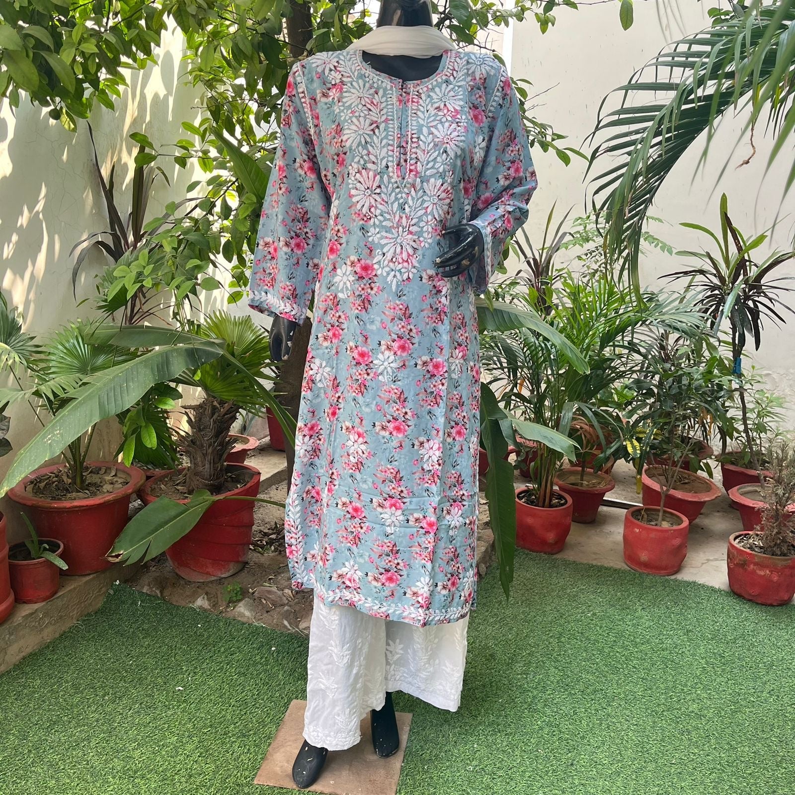 Straight Fit Rayon Print Kurta - Chikankari official