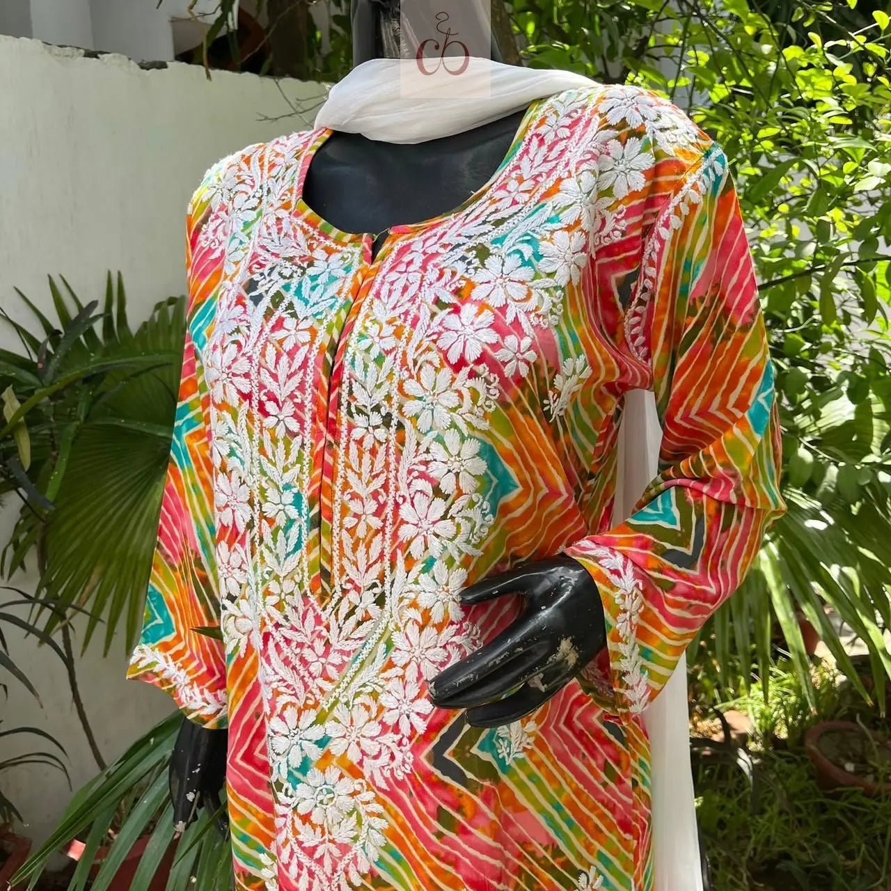 Straight Fit Rayon Riwayat Kurta - Chikankari official